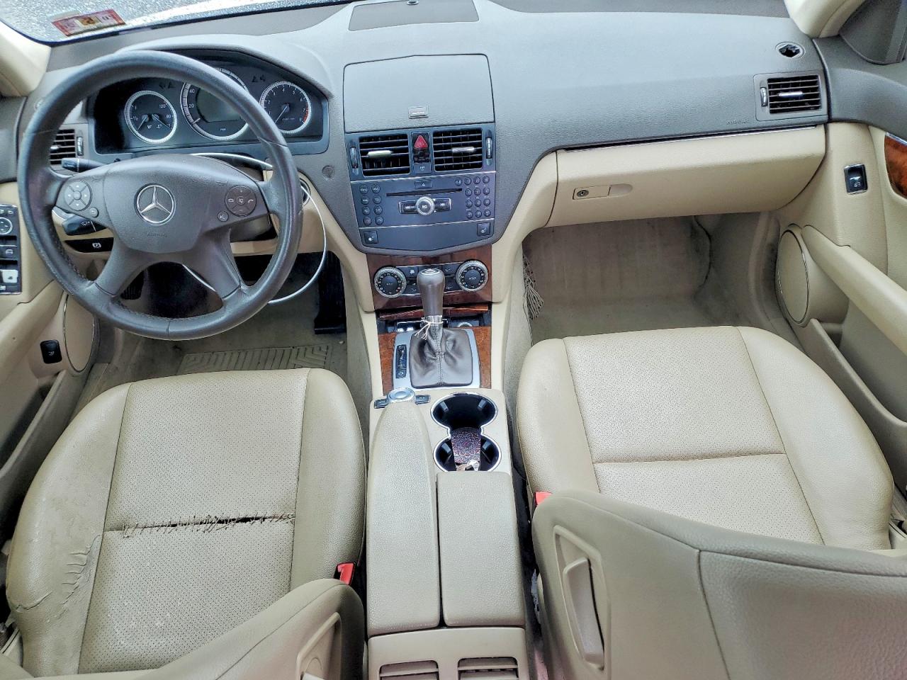 2009 Mercedes-benz C 300 4matic White vin: WDDGF81X79F233137