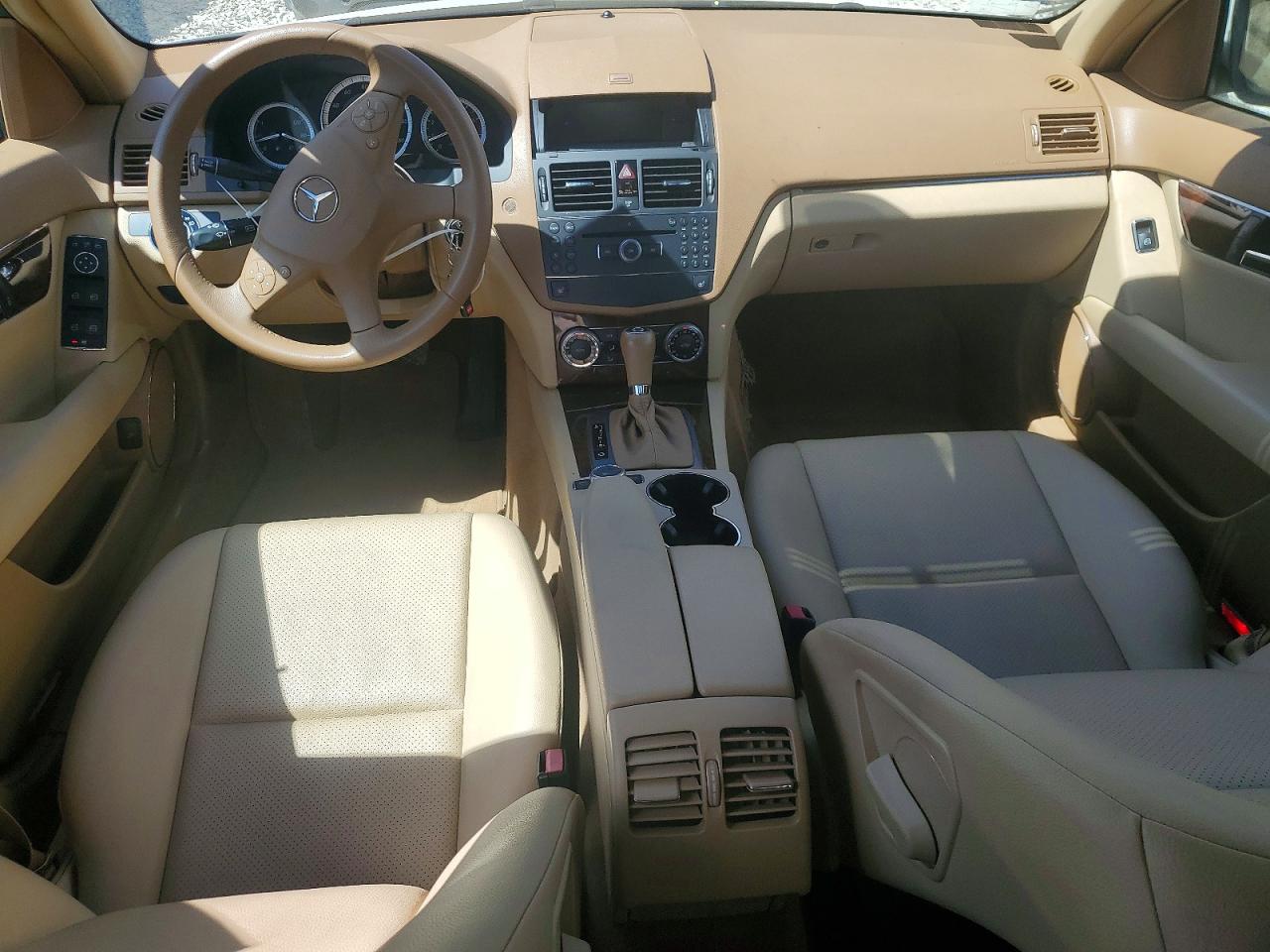 2008 Mercedes-benz C 300 4matic White vin: WDDGF81X88F057939