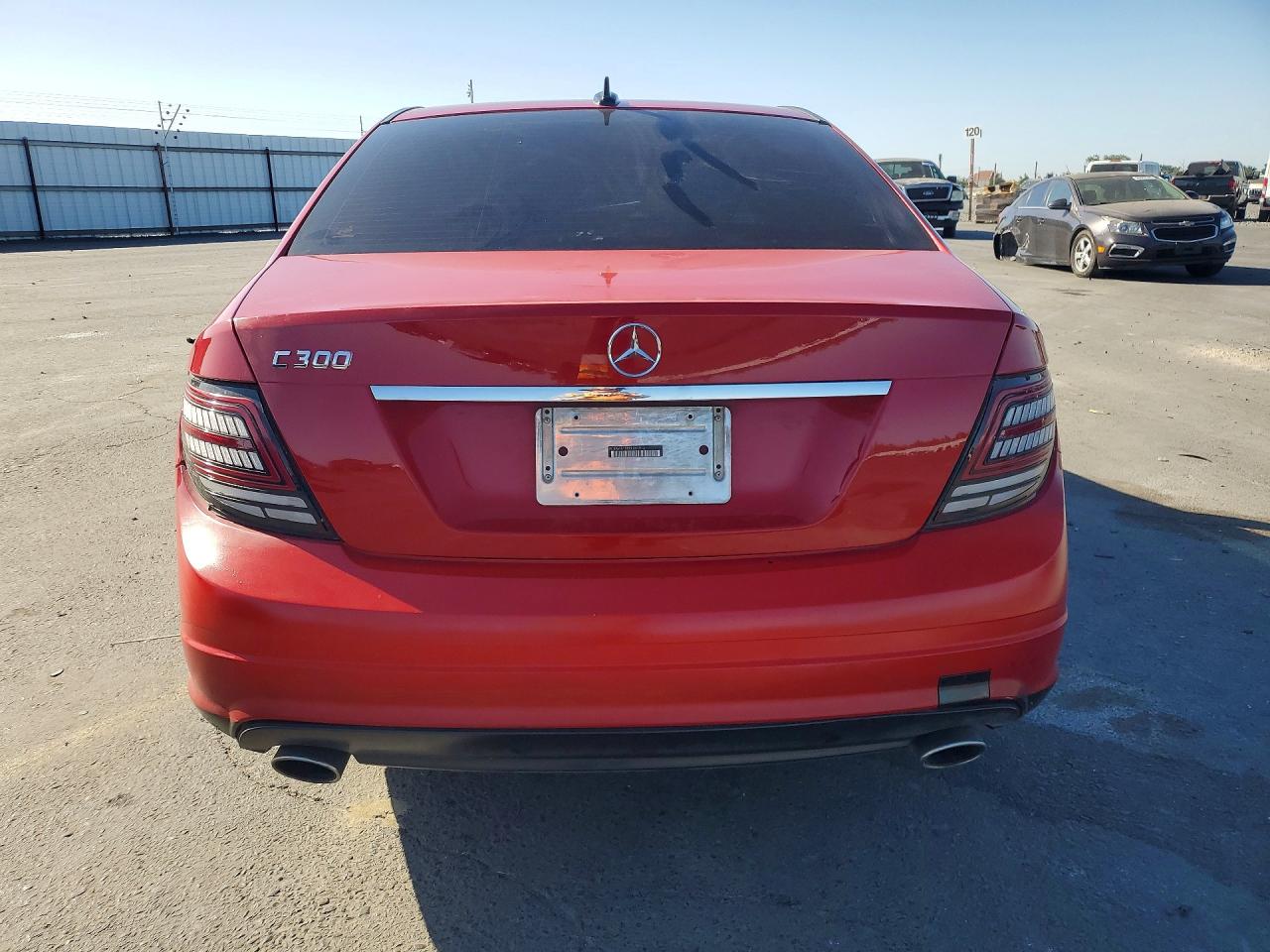 2008 Mercedes-benz C 300 4matic Red vin: WDDGF81X88F061912