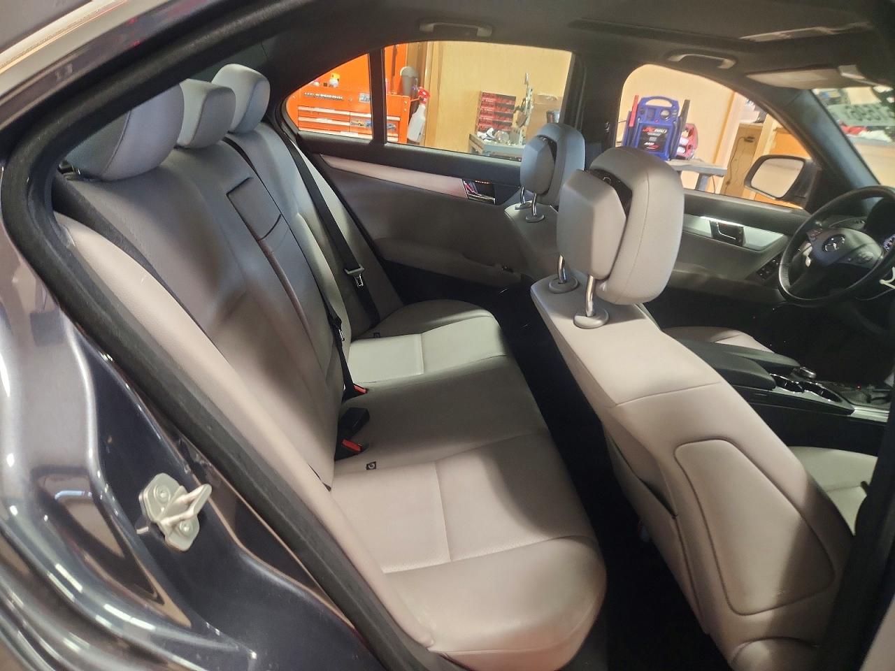 2008 Mercedes-benz C 300 4matic Blue vin: WDDGF81X88F070402