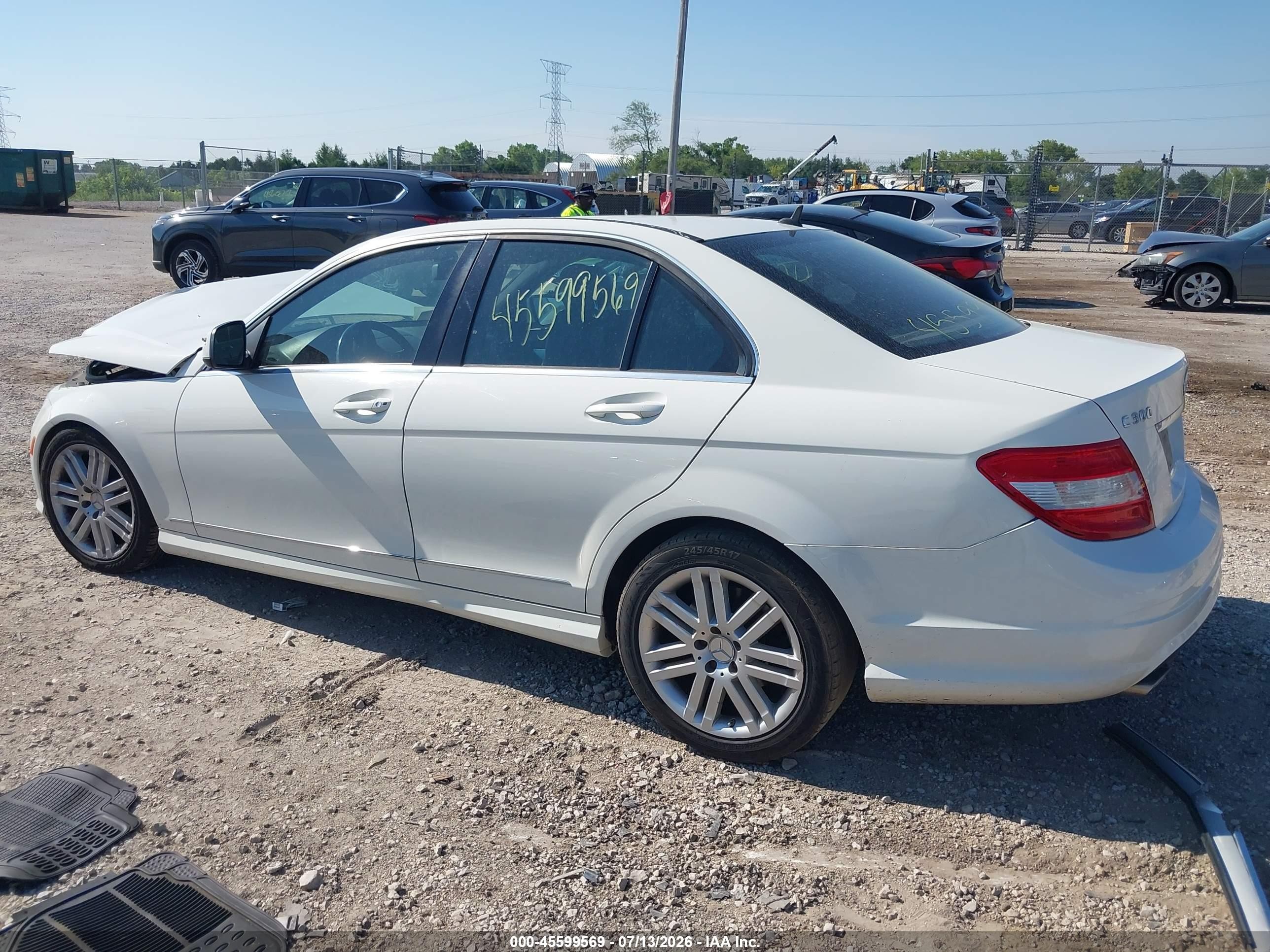 2009 Mercedes-benz C 300 Luxury 4matic/sport 4matic Белый vin: WDDGF81X89R055818