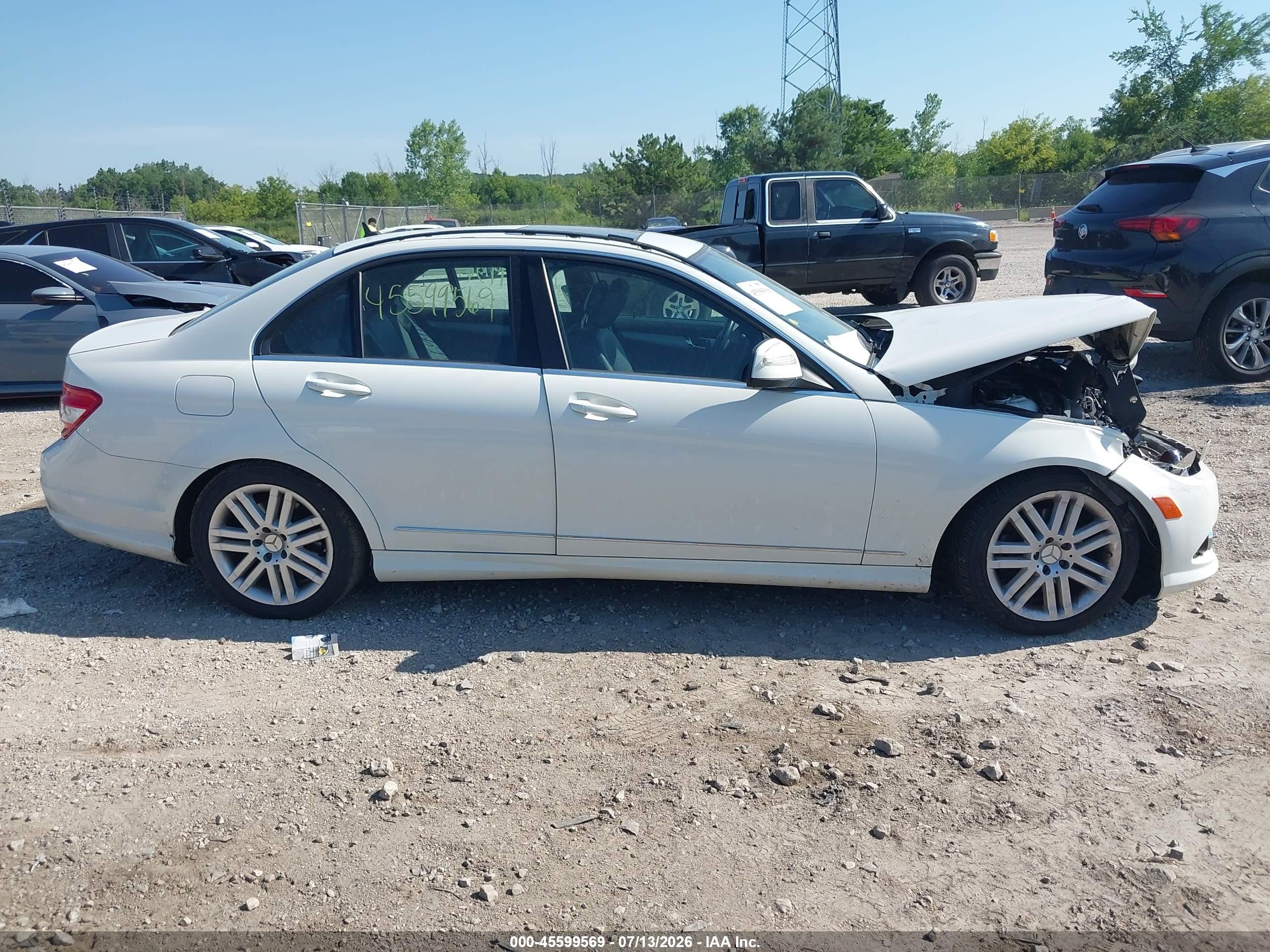 2009 Mercedes-benz C 300 Luxury 4matic/sport 4matic Белый vin: WDDGF81X89R055818