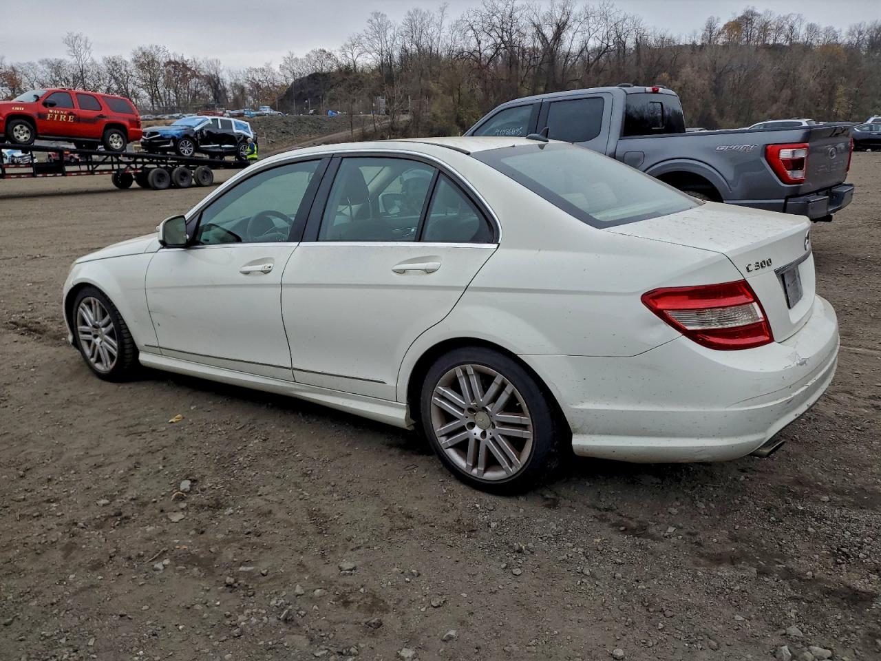 2009 Mercedes-benz C 300 4matic White vin: WDDGF81X89R067662
