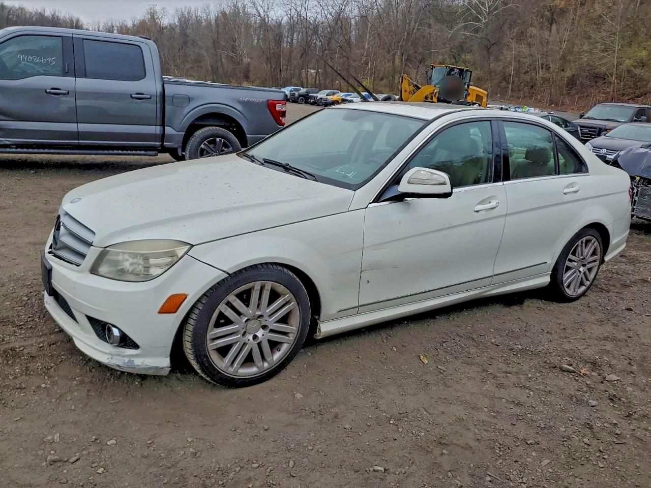 2009 Mercedes-benz C 300 4matic White vin: WDDGF81X89R067662