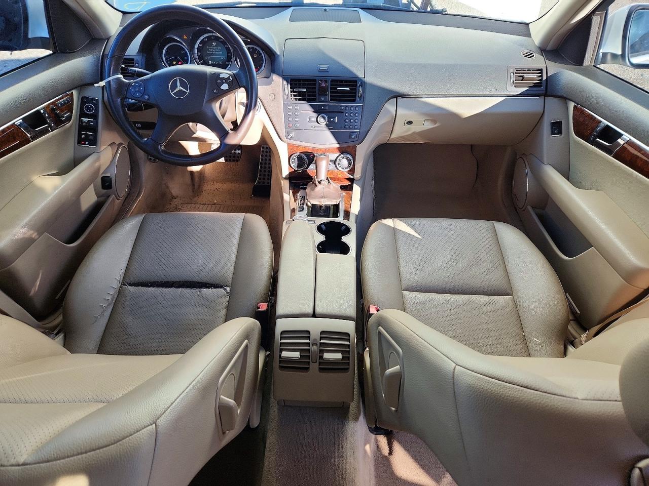 2009 Mercedes-benz C 300 4matic White vin: WDDGF81X89R069220