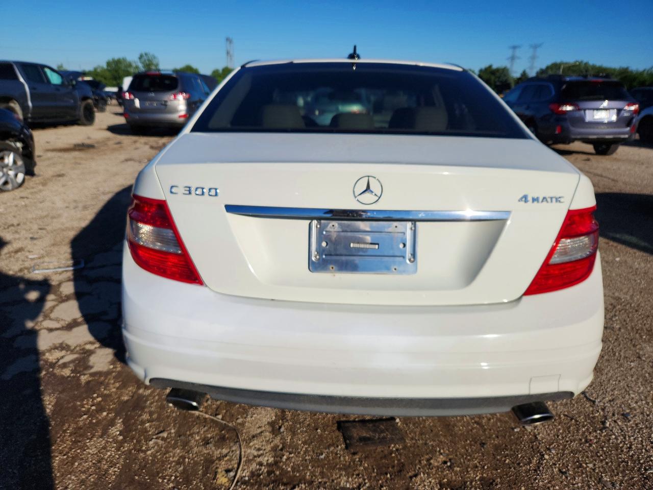 2009 Mercedes-benz C 300 4matic White vin: WDDGF81X89R069220