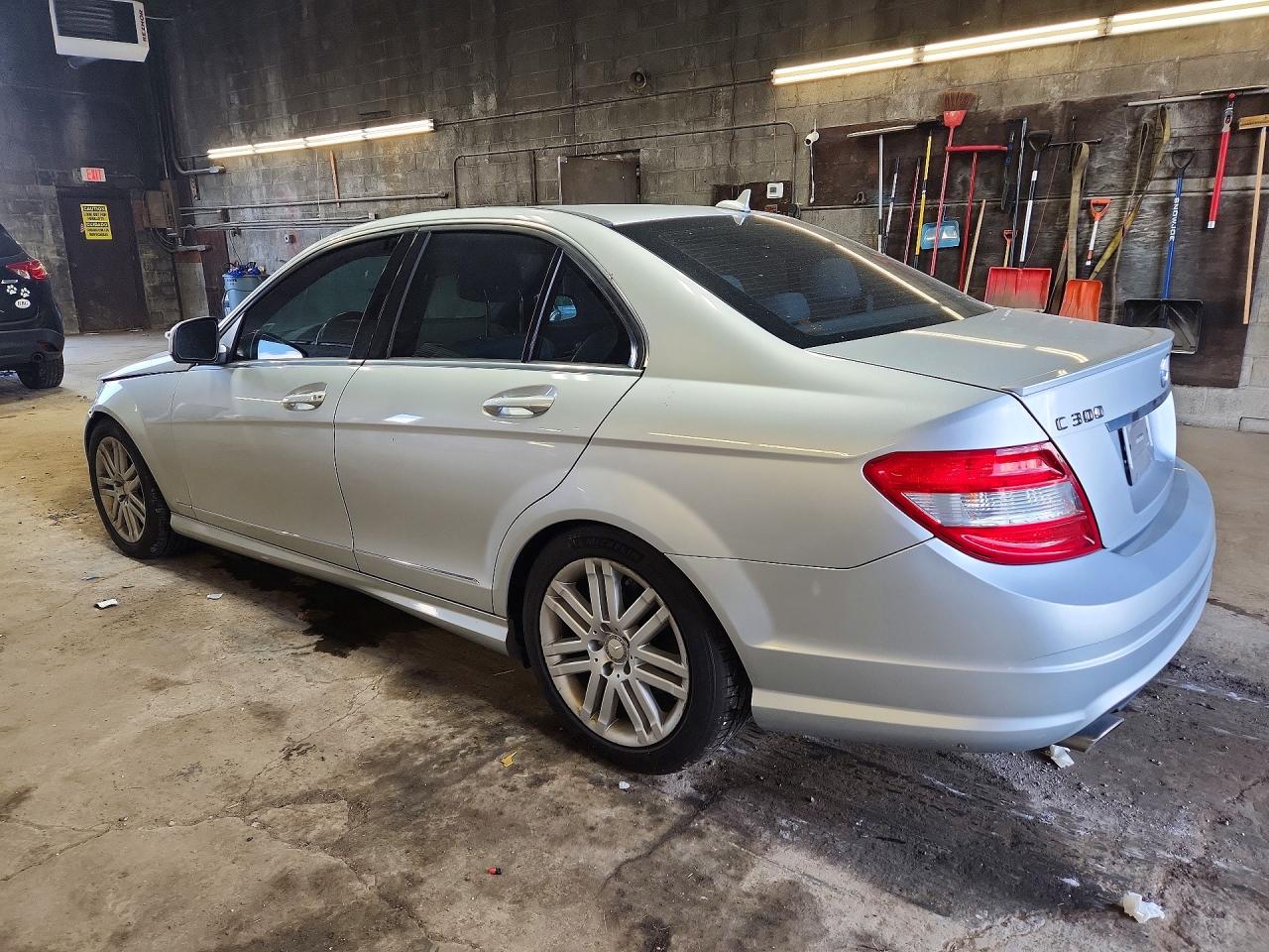 2009 Mercedes-benz C 300 4matic Silver vin: WDDGF81X89R079214