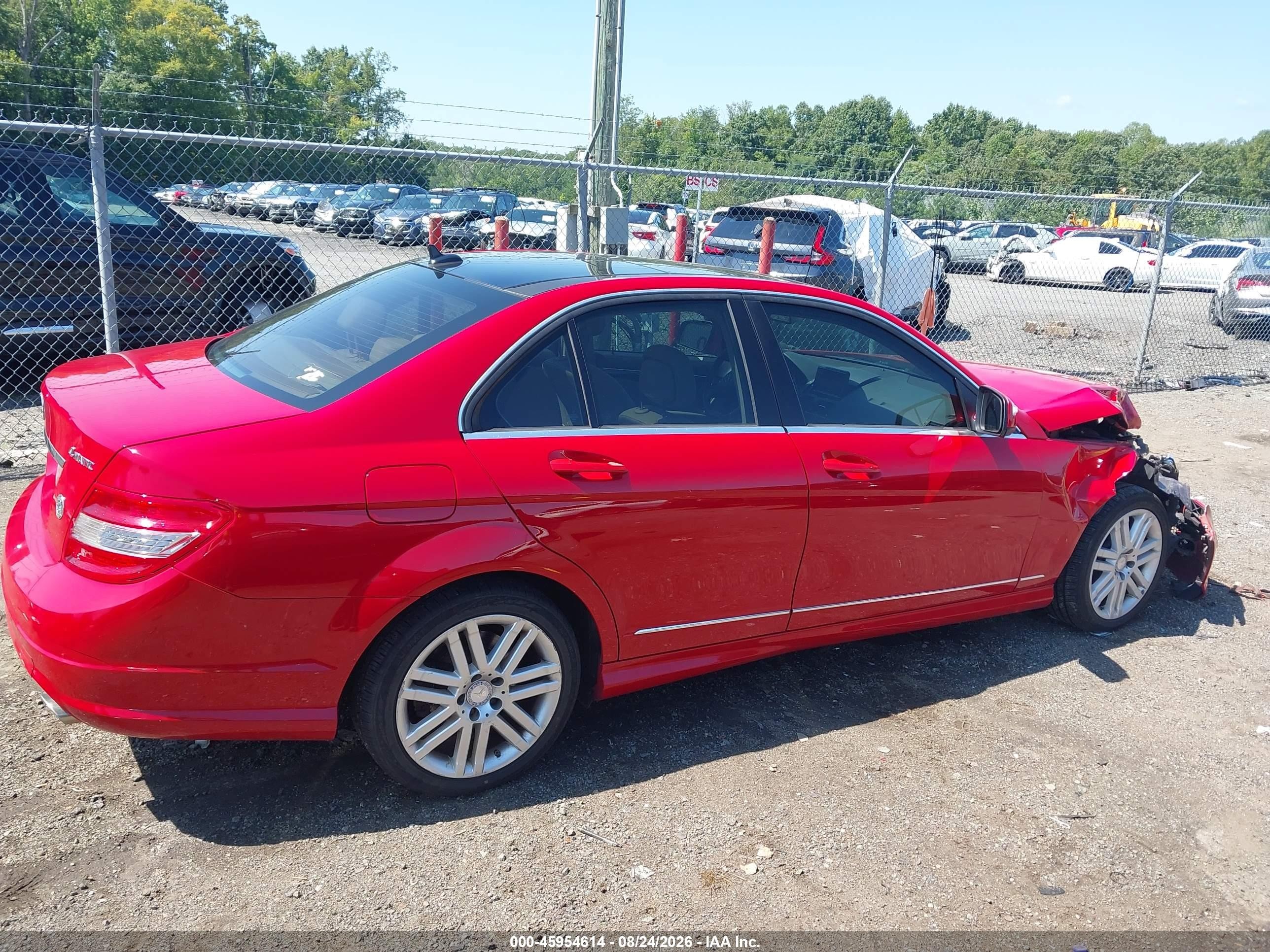 2009 Mercedes-benz C 300 Luxury 4matic/sport 4matic Red vin: WDDGF81X89R079472