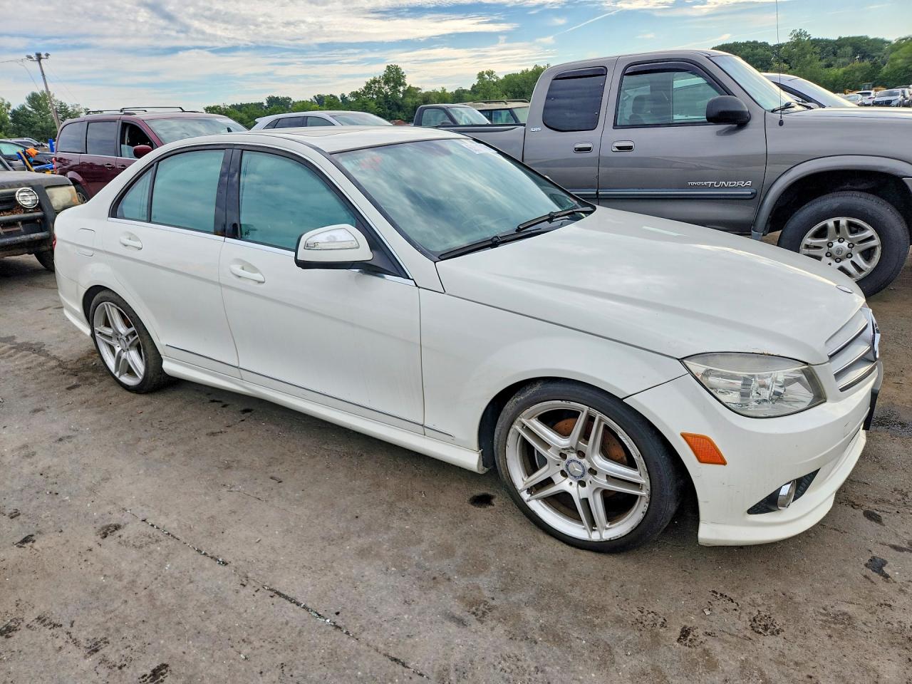2008 Mercedes-benz C 300 4matic White vin: WDDGF81X98F103486