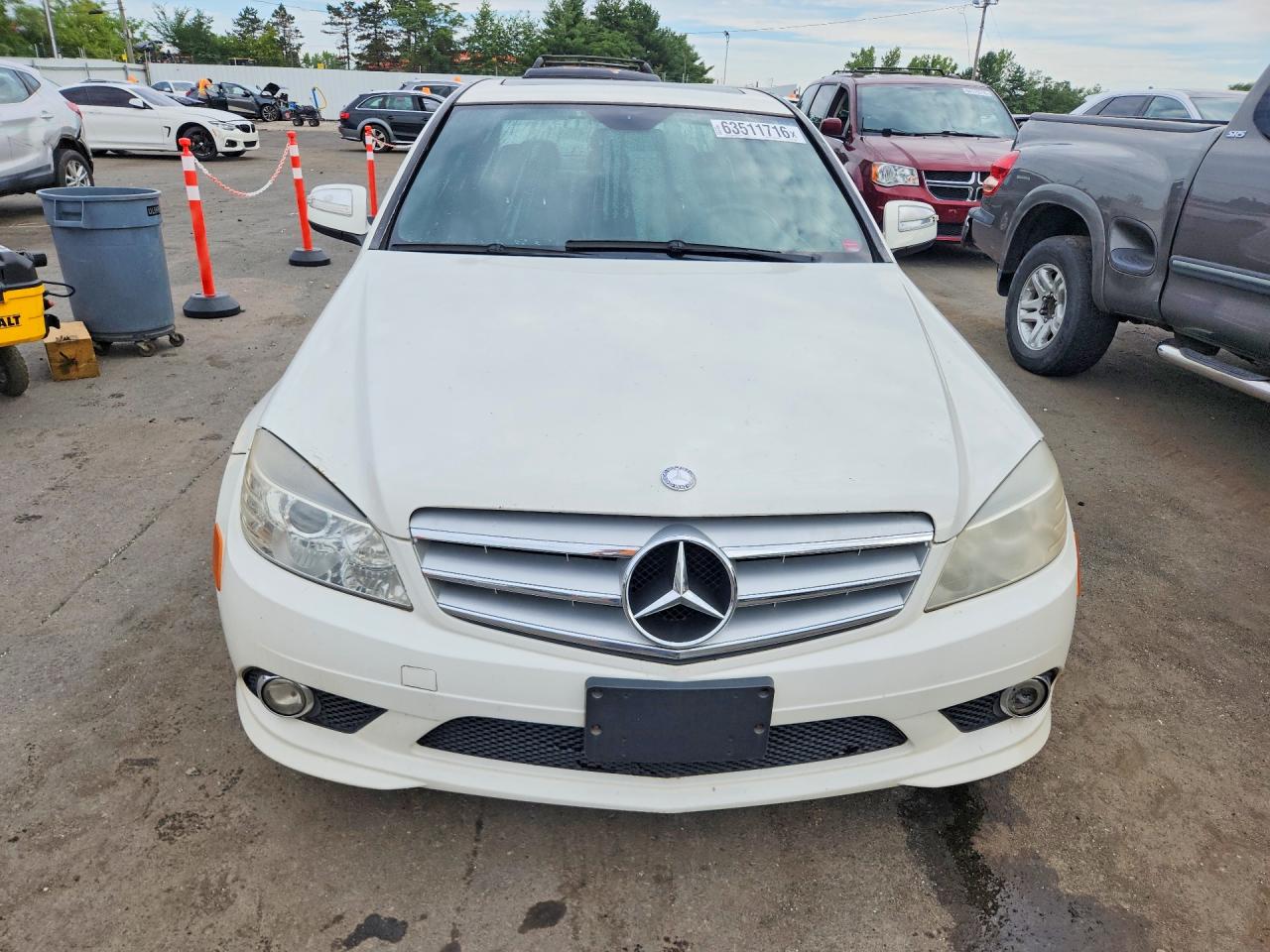 2008 Mercedes-benz C 300 4matic White vin: WDDGF81X98F103486