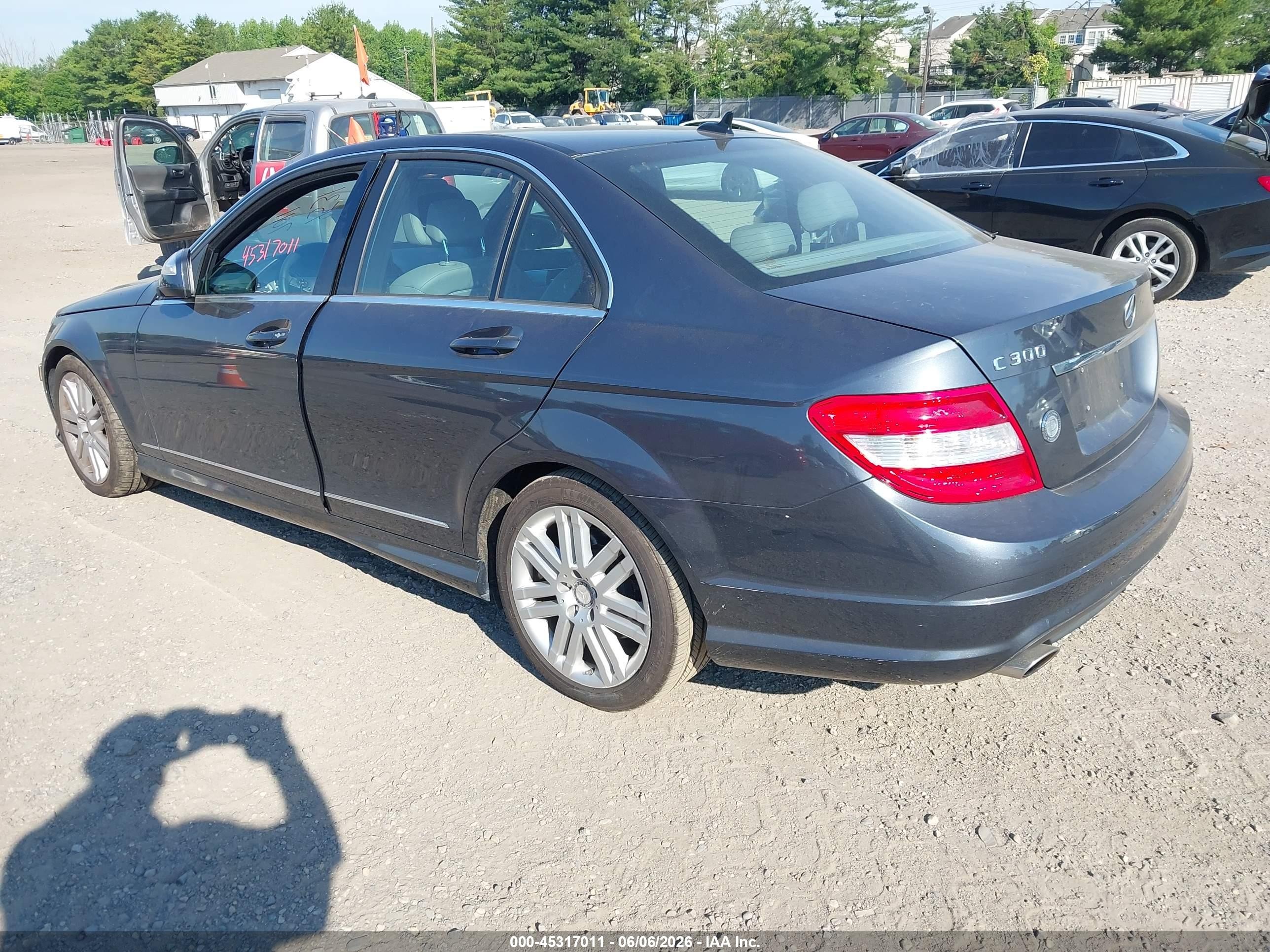 2008 Mercedes-benz C 300 Luxury 4matic/sport 4matic Серый vin: WDDGF81X98F178351