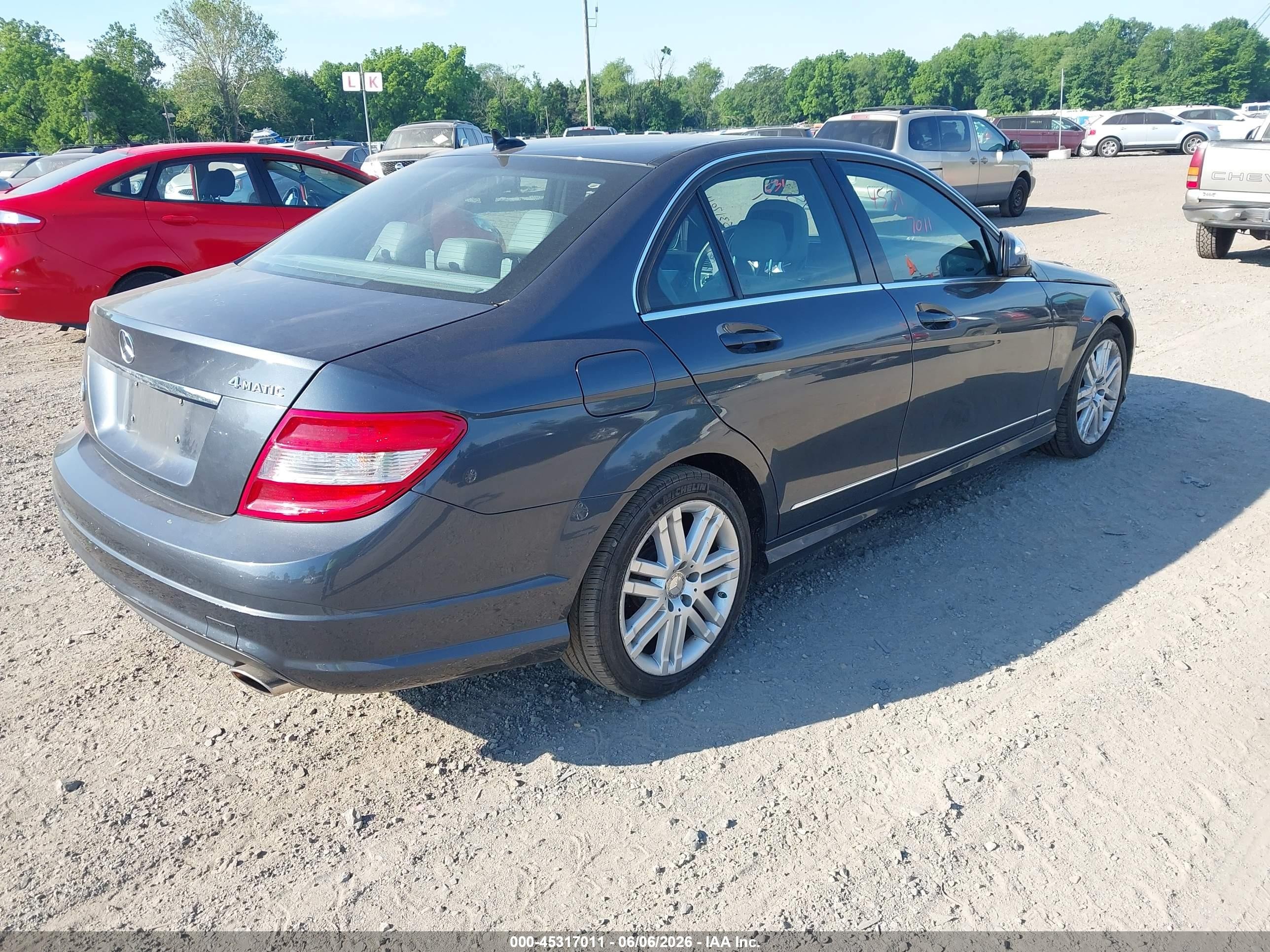 2008 Mercedes-benz C 300 Luxury 4matic/sport 4matic Серый vin: WDDGF81X98F178351