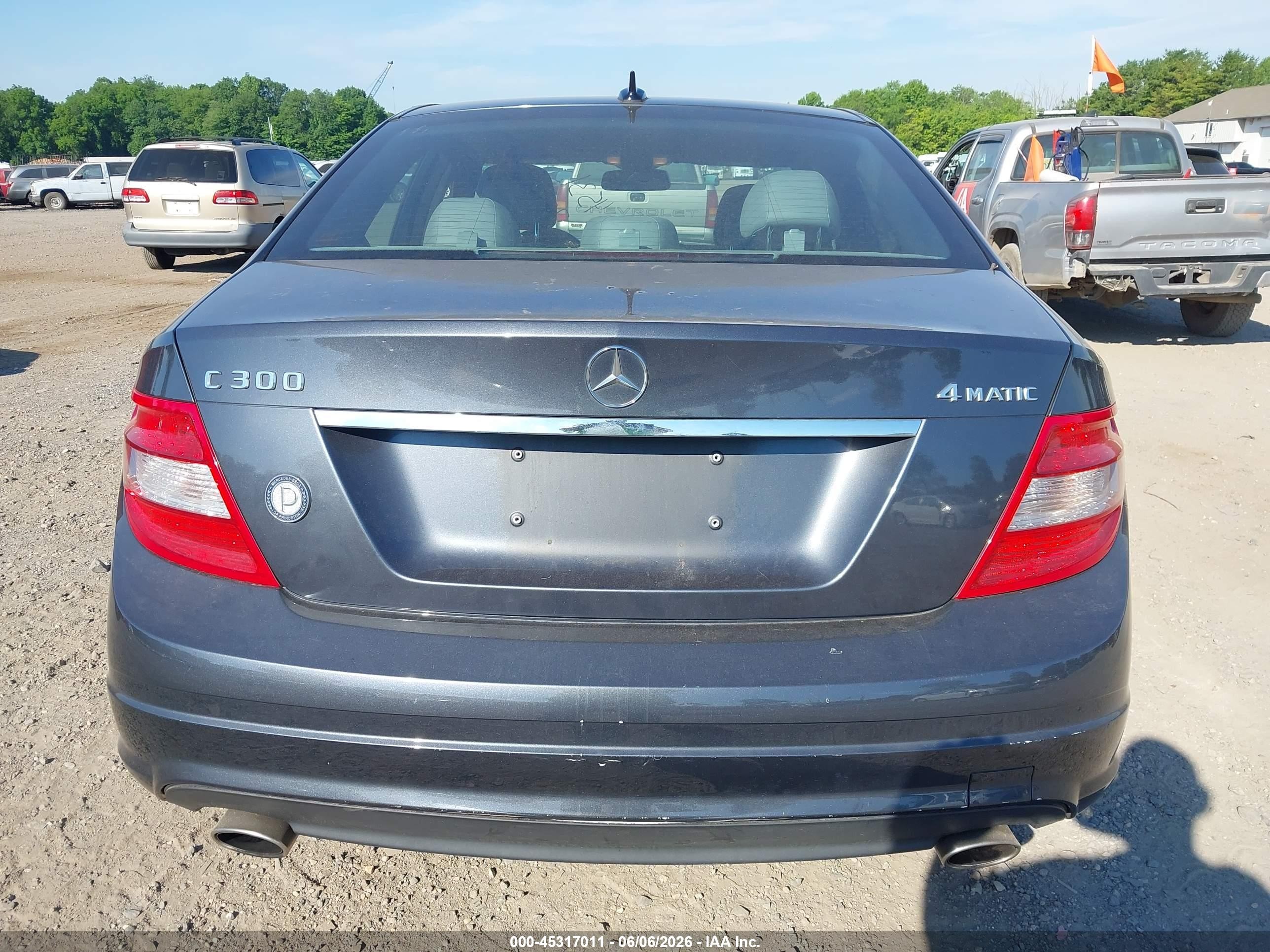 2008 Mercedes-benz C 300 Luxury 4matic/sport 4matic Серый vin: WDDGF81X98F178351