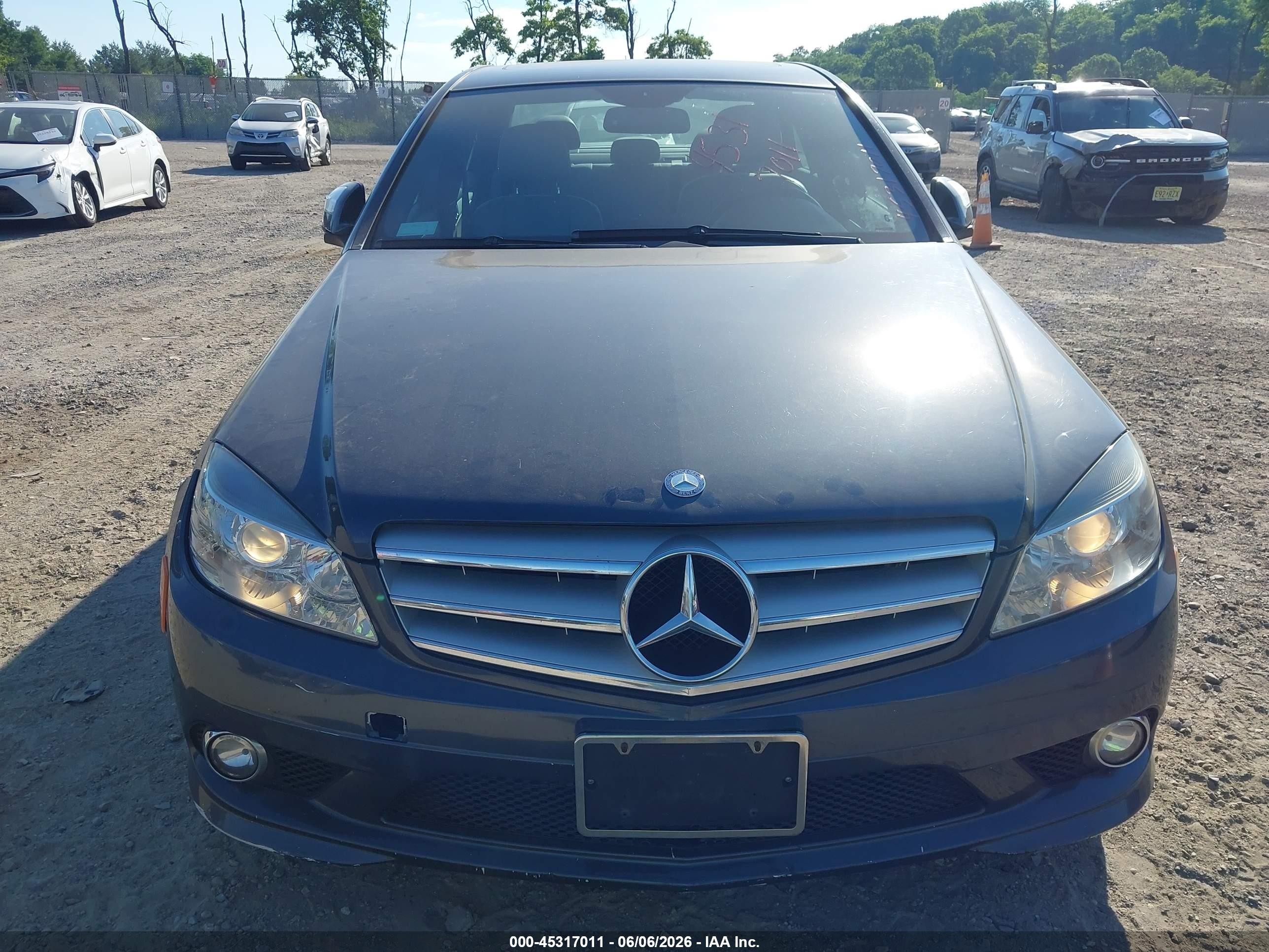 2008 Mercedes-benz C 300 Luxury 4matic/sport 4matic Серый vin: WDDGF81X98F178351