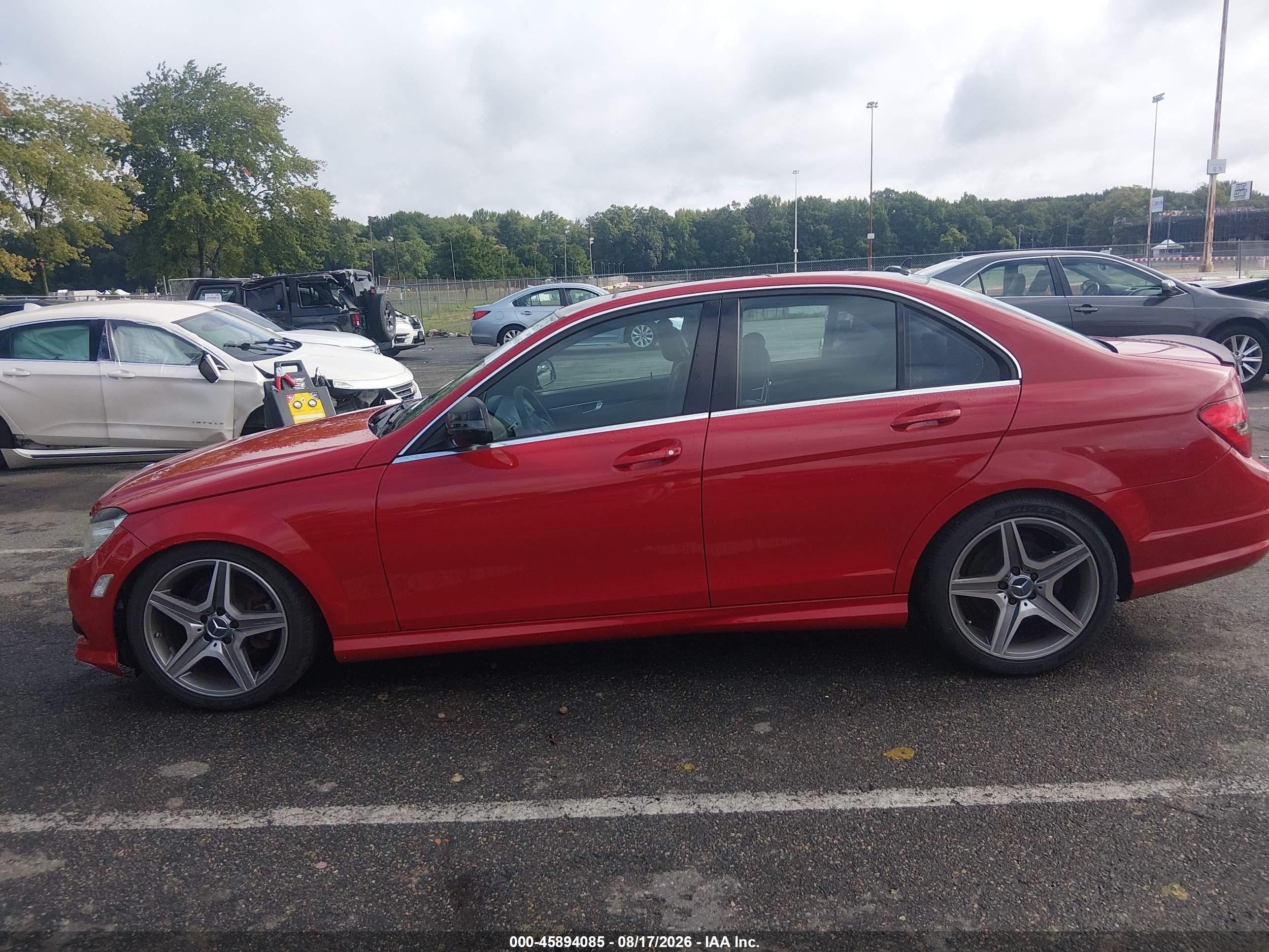 2009 Mercedes-benz C 300 Luxury 4matic/sport 4matic Red vin: WDDGF81X99F245452