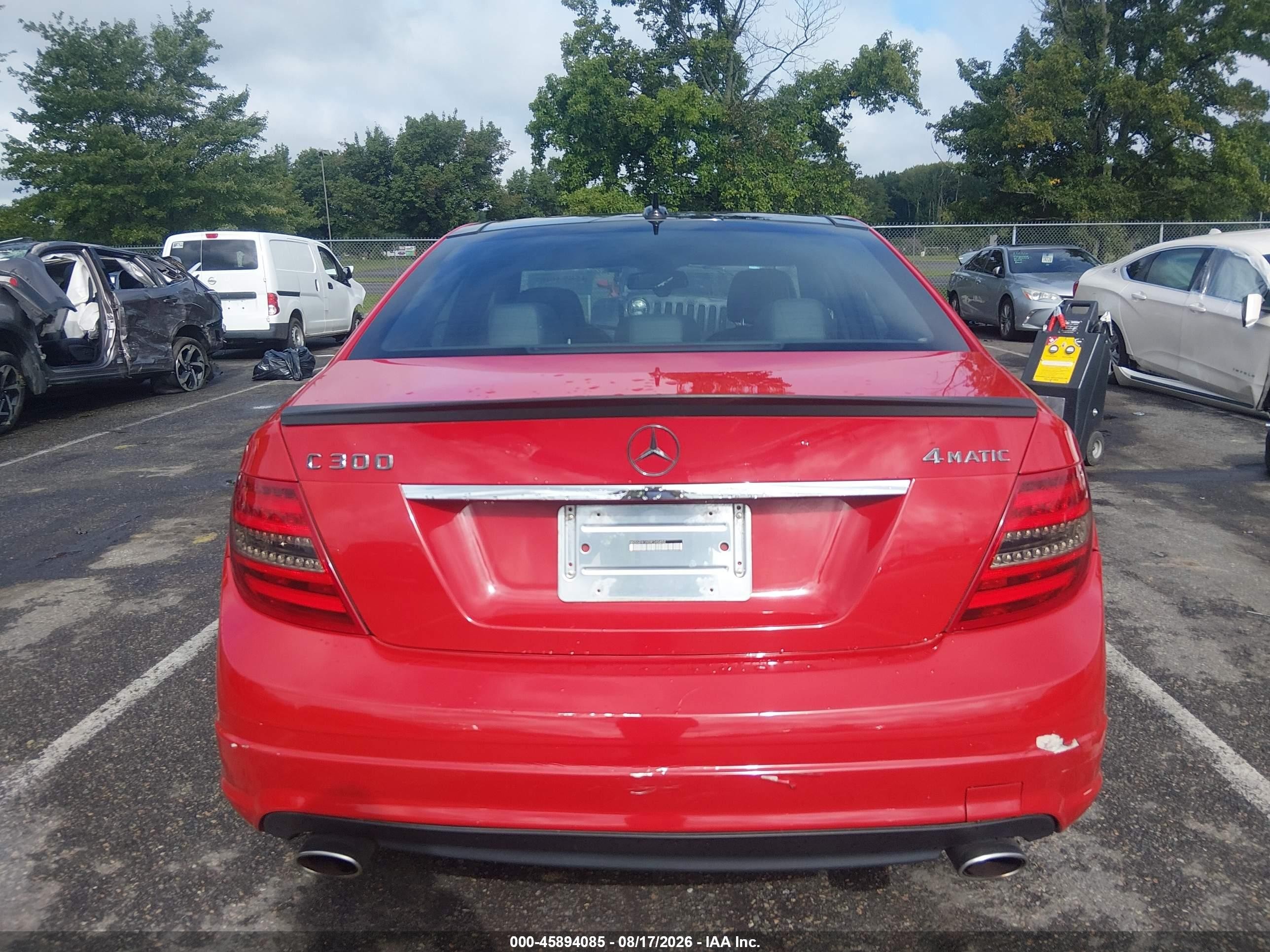 2009 Mercedes-benz C 300 Luxury 4matic/sport 4matic Red vin: WDDGF81X99F245452
