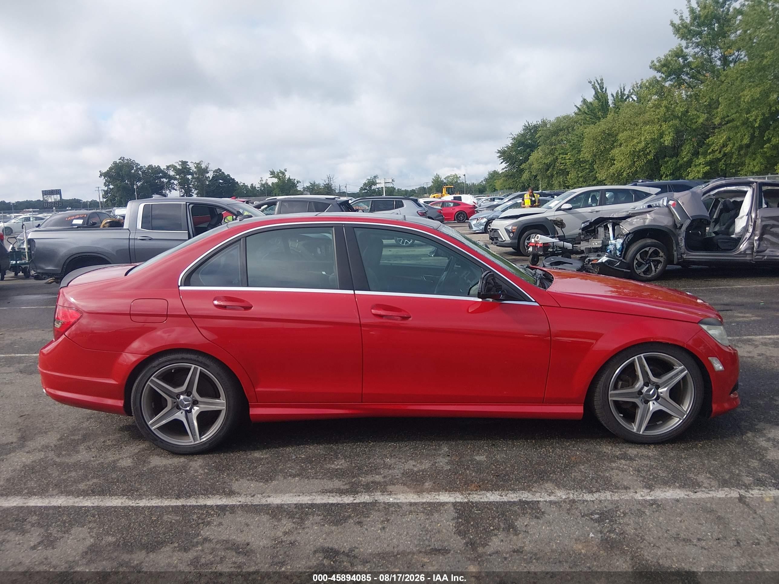 2009 Mercedes-benz C 300 Luxury 4matic/sport 4matic Red vin: WDDGF81X99F245452