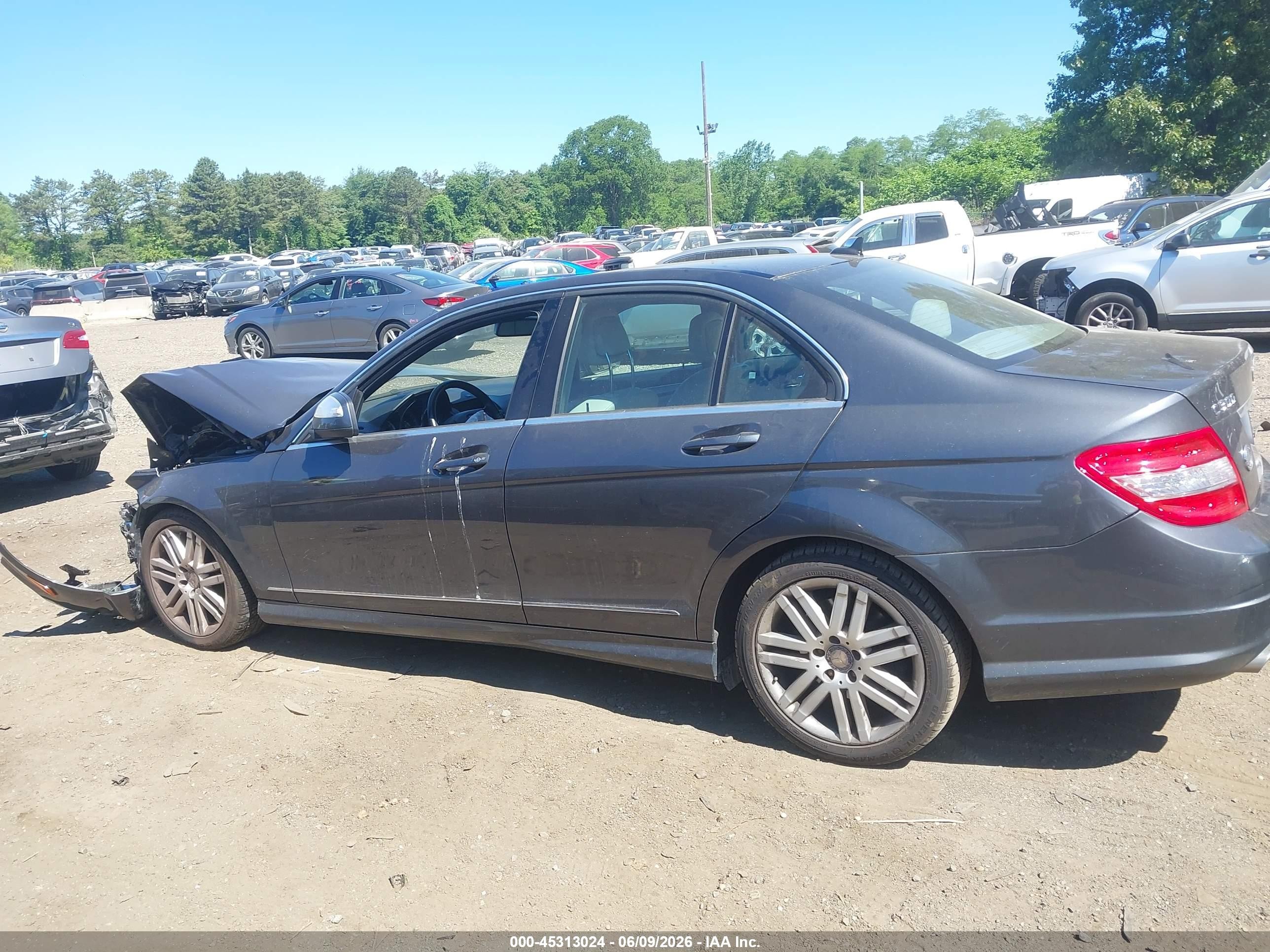 2009 Mercedes-benz C 300 4matic Gray vin: WDDGF81X99F263577