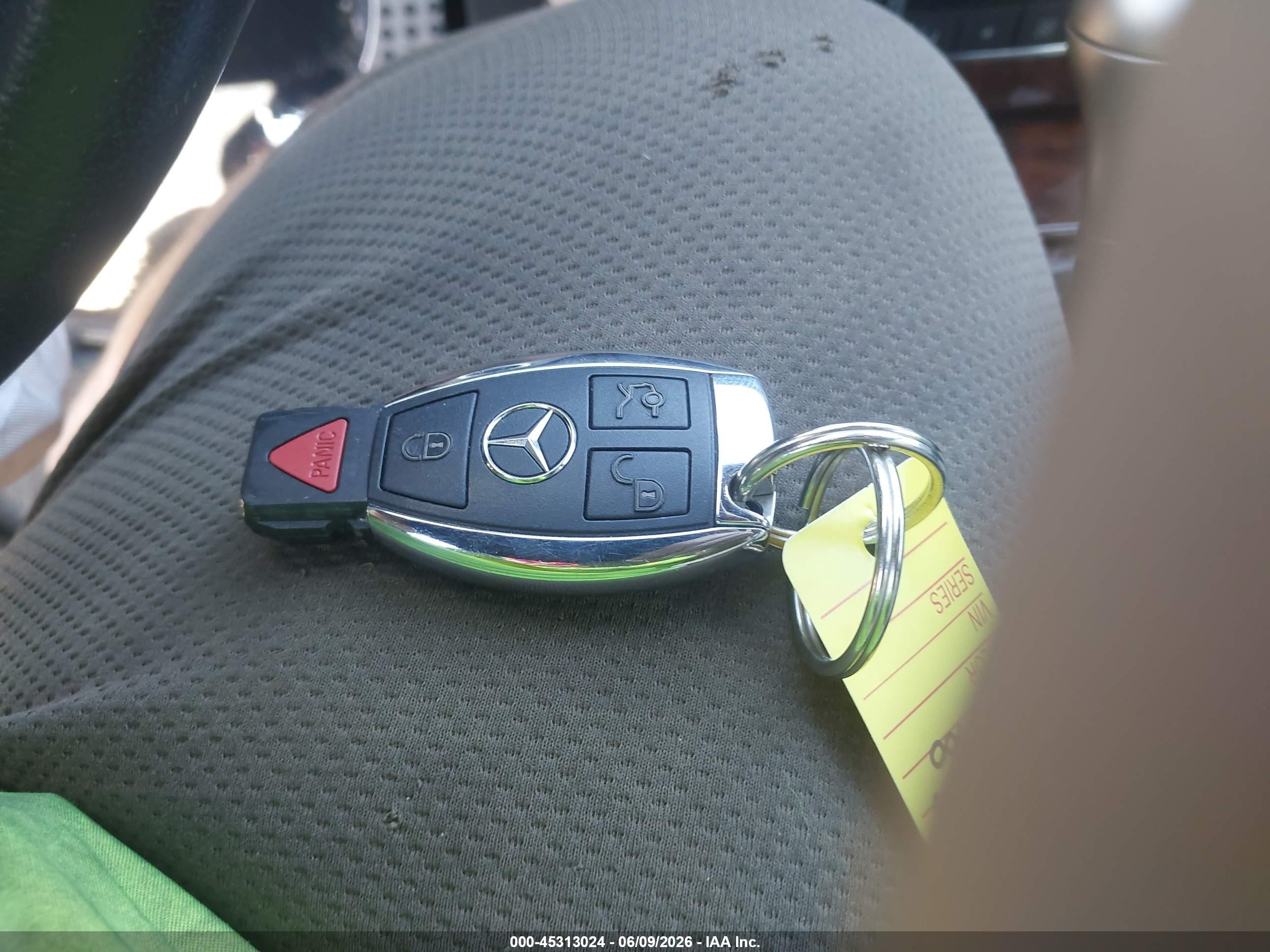 2009 Mercedes-benz C 300 4matic Gray vin: WDDGF81X99F263577