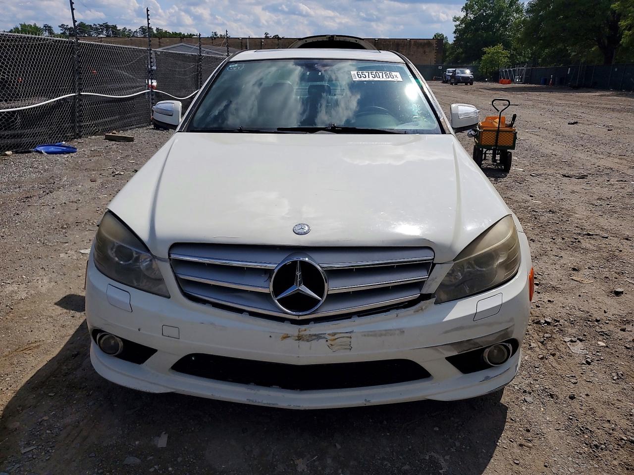 2009 Mercedes-benz C 300 4matic Белый vin: WDDGF81X99R056685