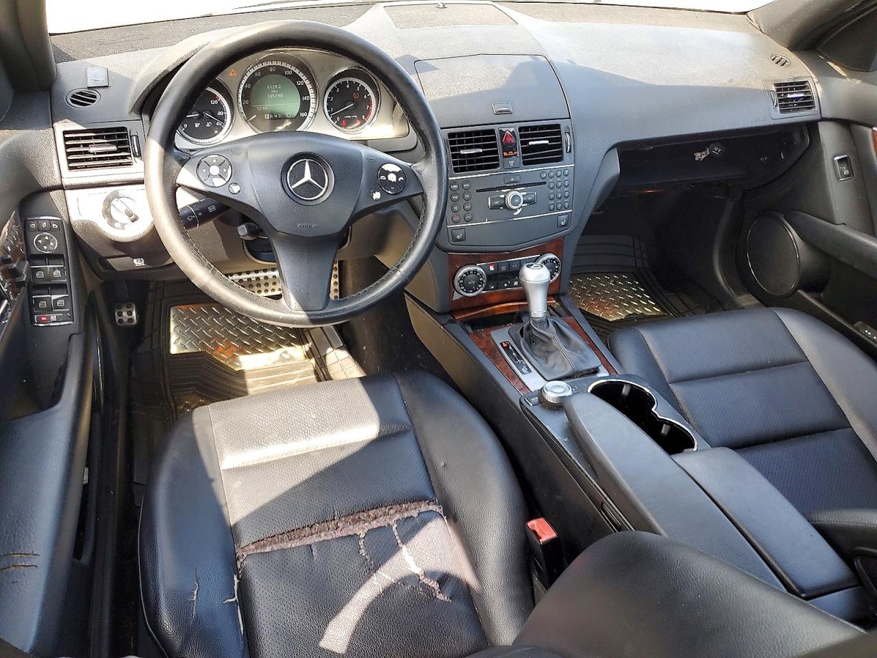 2009 Mercedes-benz C 300 4matic Белый vin: WDDGF81X99R056685