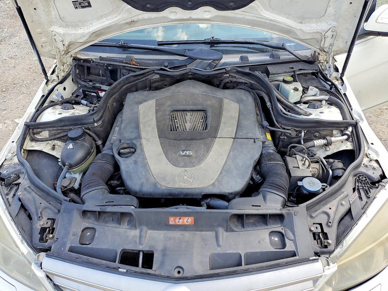 2009 Mercedes-benz C 300 4matic Белый vin: WDDGF81X99R056685