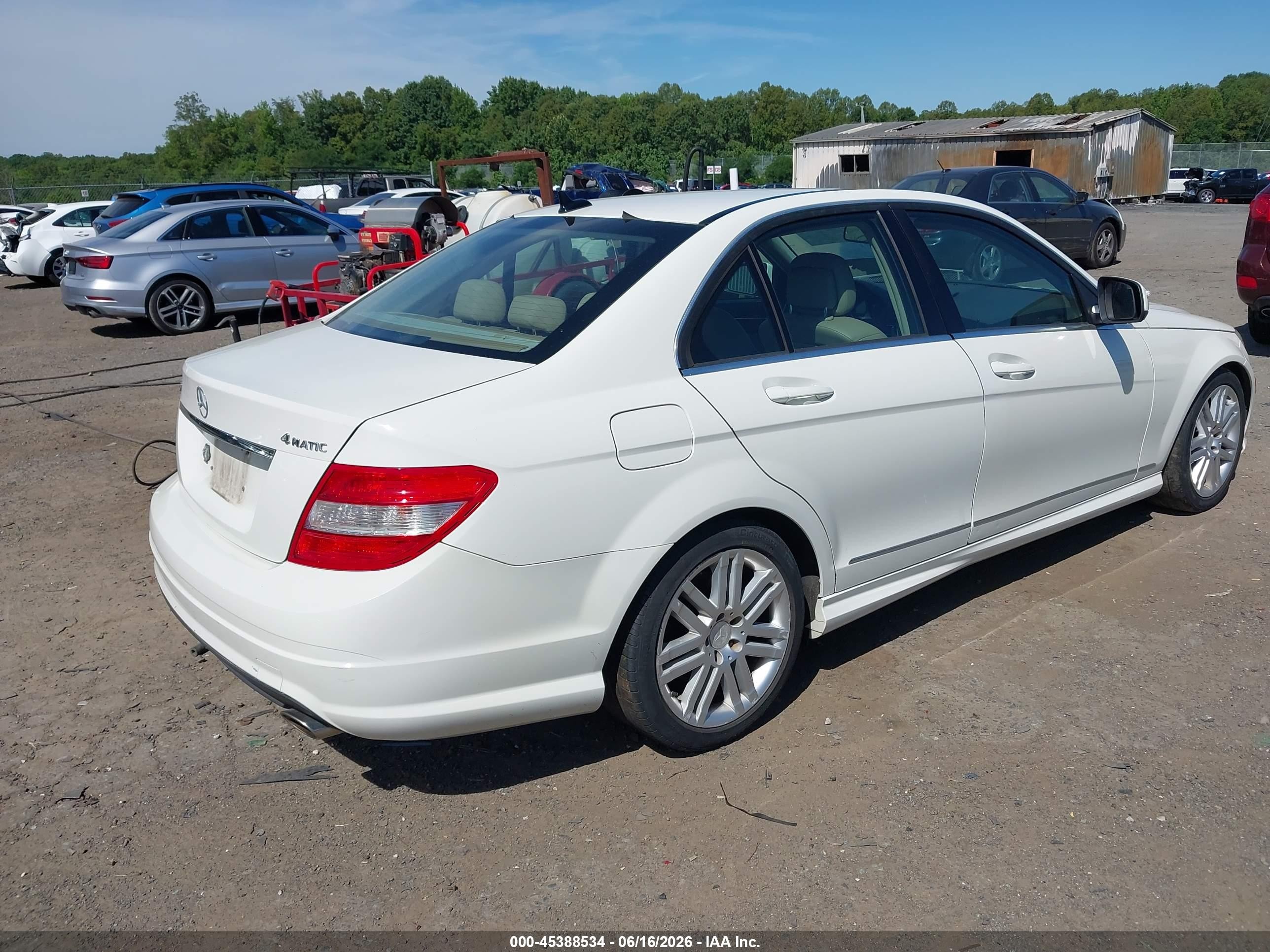 2009 Mercedes-benz C 300 Luxury 4matic/sport 4matic White vin: WDDGF81X99R074541