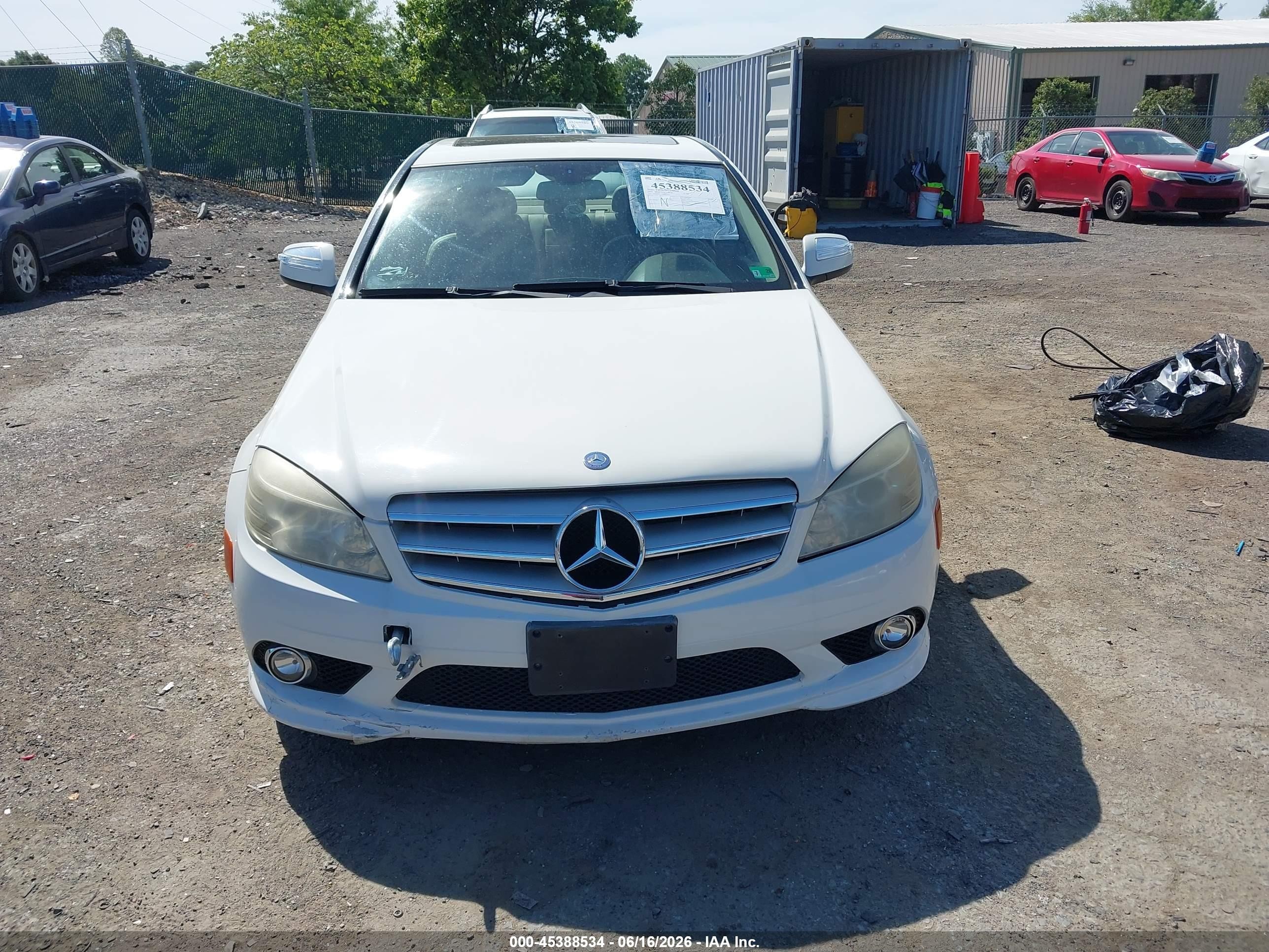 2009 Mercedes-benz C 300 Luxury 4matic/sport 4matic White vin: WDDGF81X99R074541