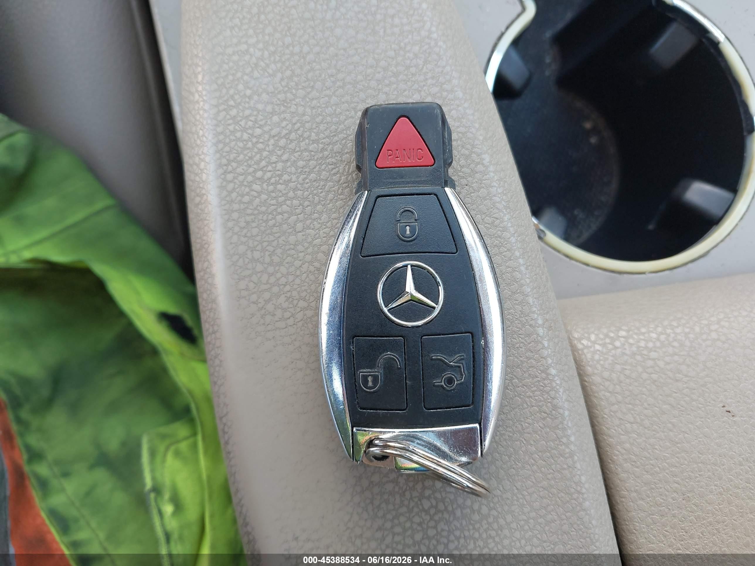 2009 Mercedes-benz C 300 Luxury 4matic/sport 4matic White vin: WDDGF81X99R074541