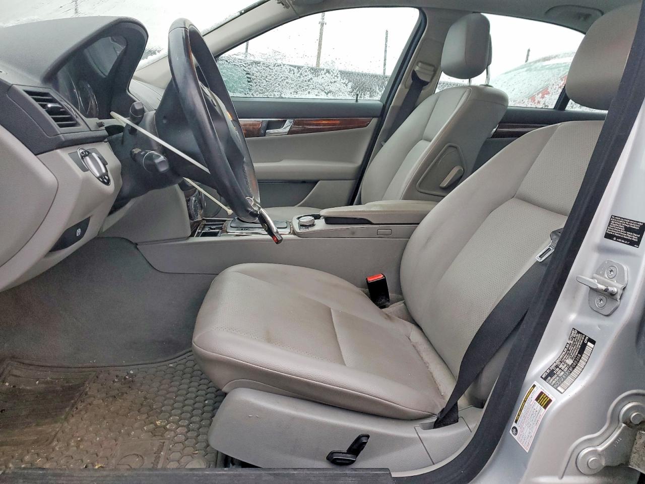 2008 Mercedes-benz C 300 4matic Silver vin: WDDGF81XX8F085368