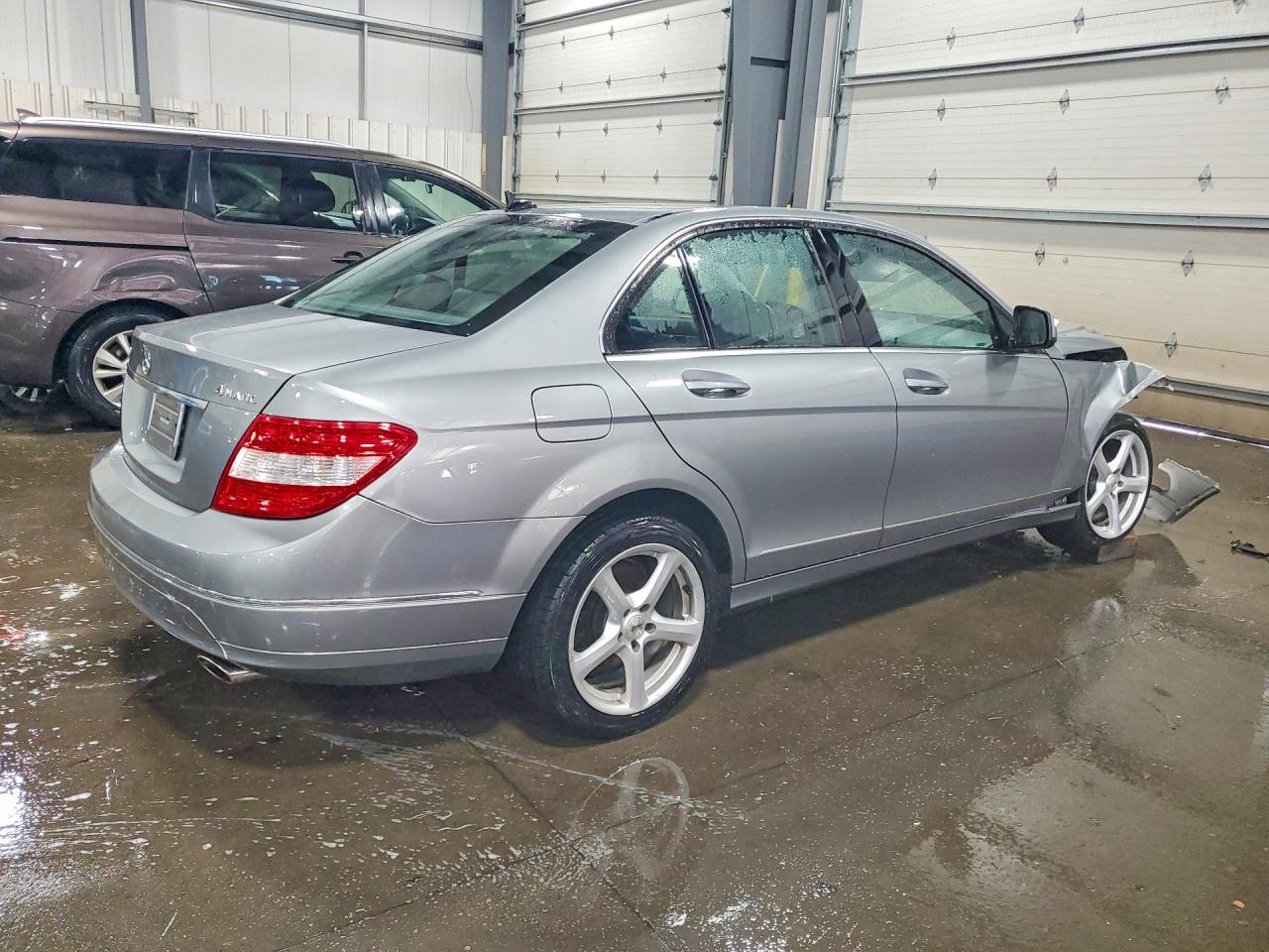 2009 Mercedes-benz C 300 4matic Silver vin: WDDGF81XX9F204487