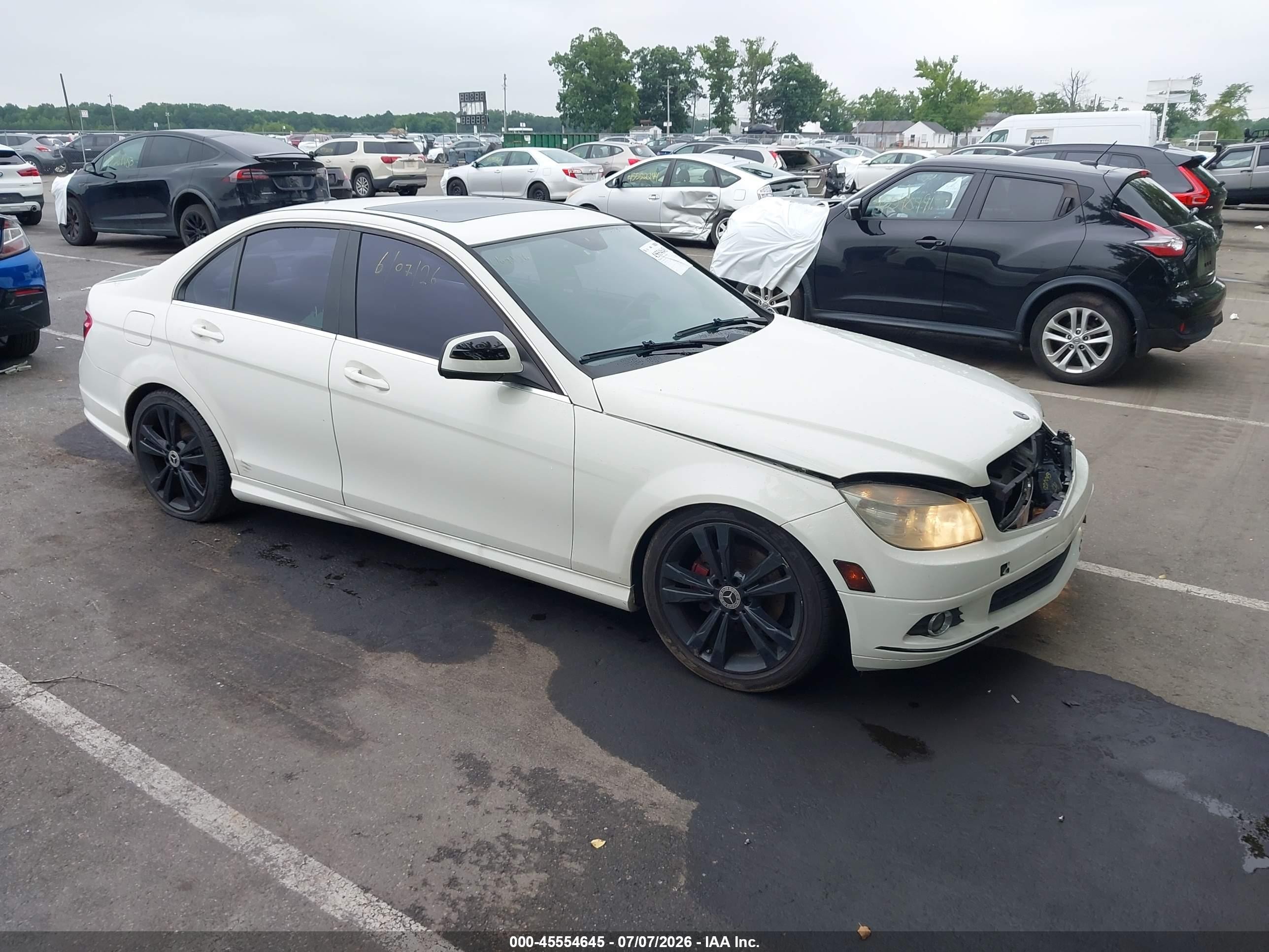 2009 Mercedes-benz C 300 Luxury 4matic/sport 4matic White vin: WDDGF81XX9F267248