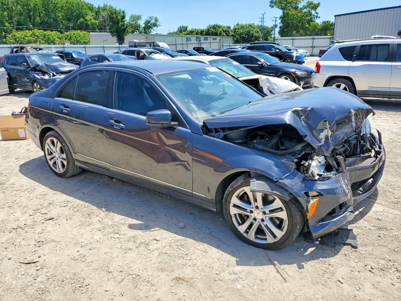 2013 Mercedes-benz C 300 4matic Угольный vin: WDDGF8AB0DA820645