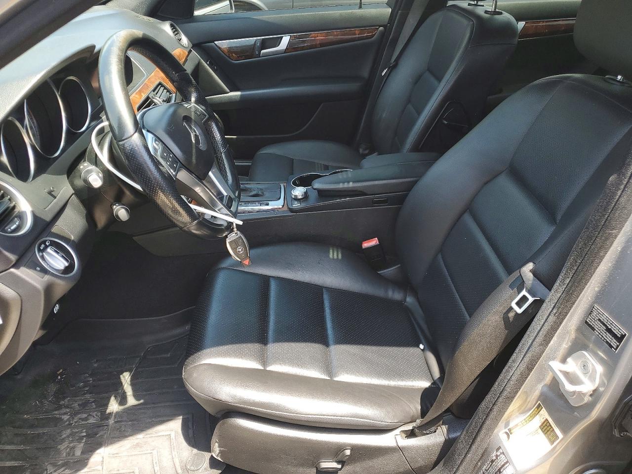 2013 Mercedes-benz C 300 4matic Gray vin: WDDGF8AB0DG020506