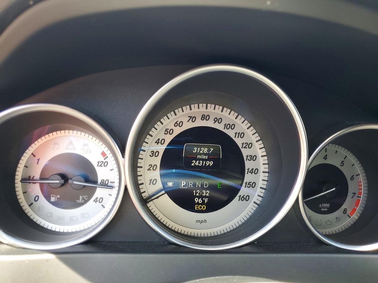 2013 Mercedes-benz C 300 4matic Gray vin: WDDGF8AB0DG020506