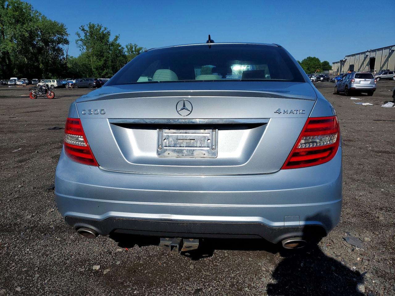 2013 Mercedes-benz C 300 4matic Silver vin: WDDGF8AB0DG102896