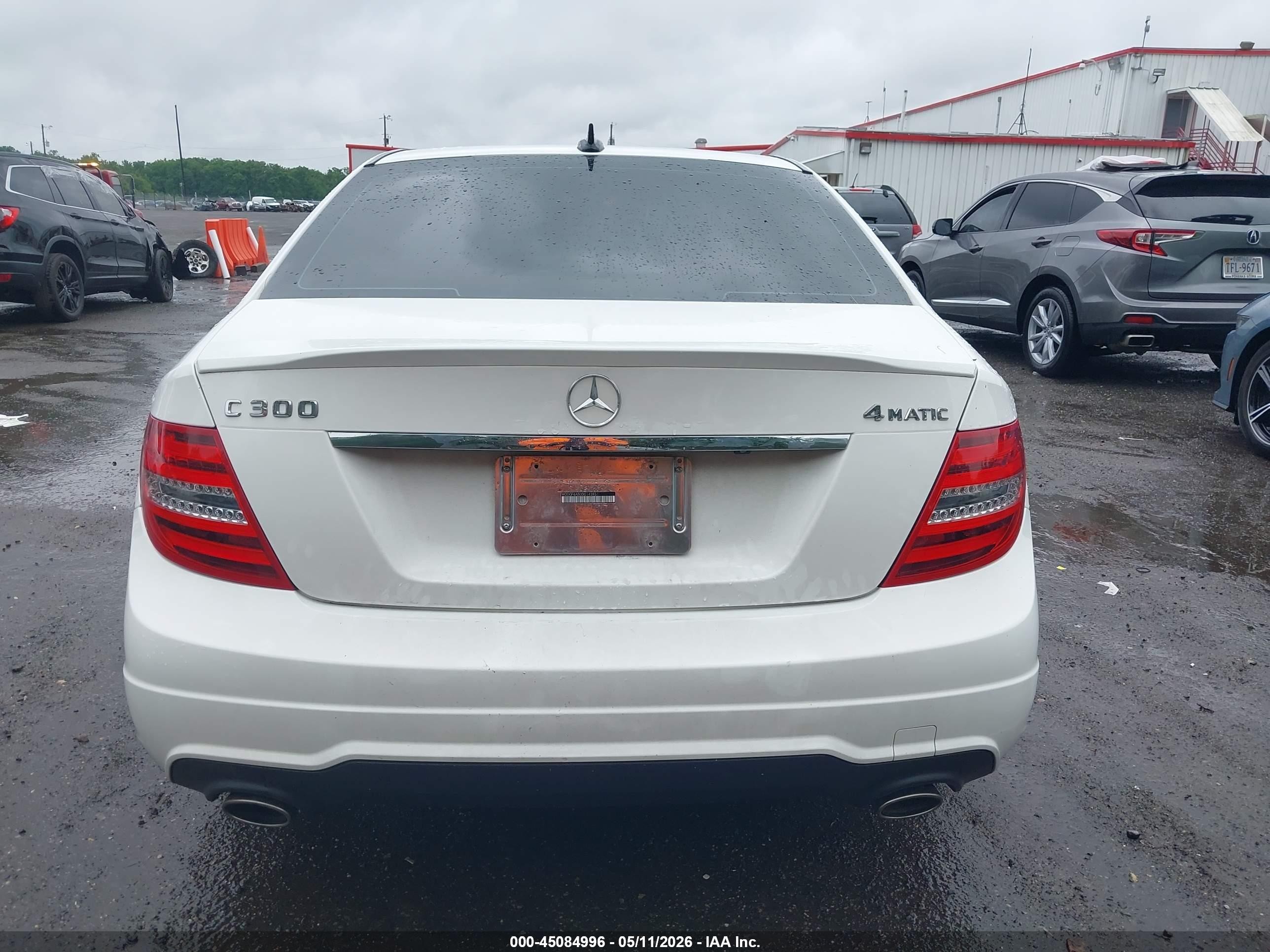 2013 Mercedes-benz C 300 Luxury 4matic/sport 4matic White vin: WDDGF8AB0DG143951