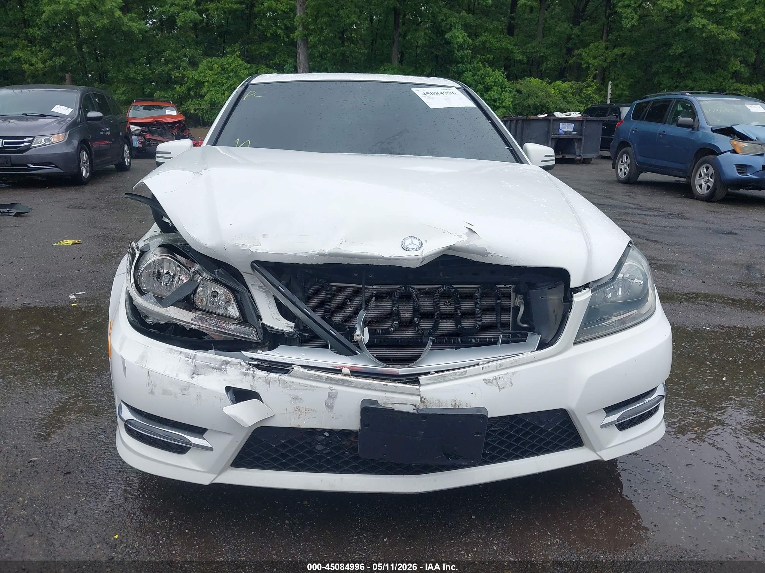2013 Mercedes-benz C 300 Luxury 4matic/sport 4matic White vin: WDDGF8AB0DG143951