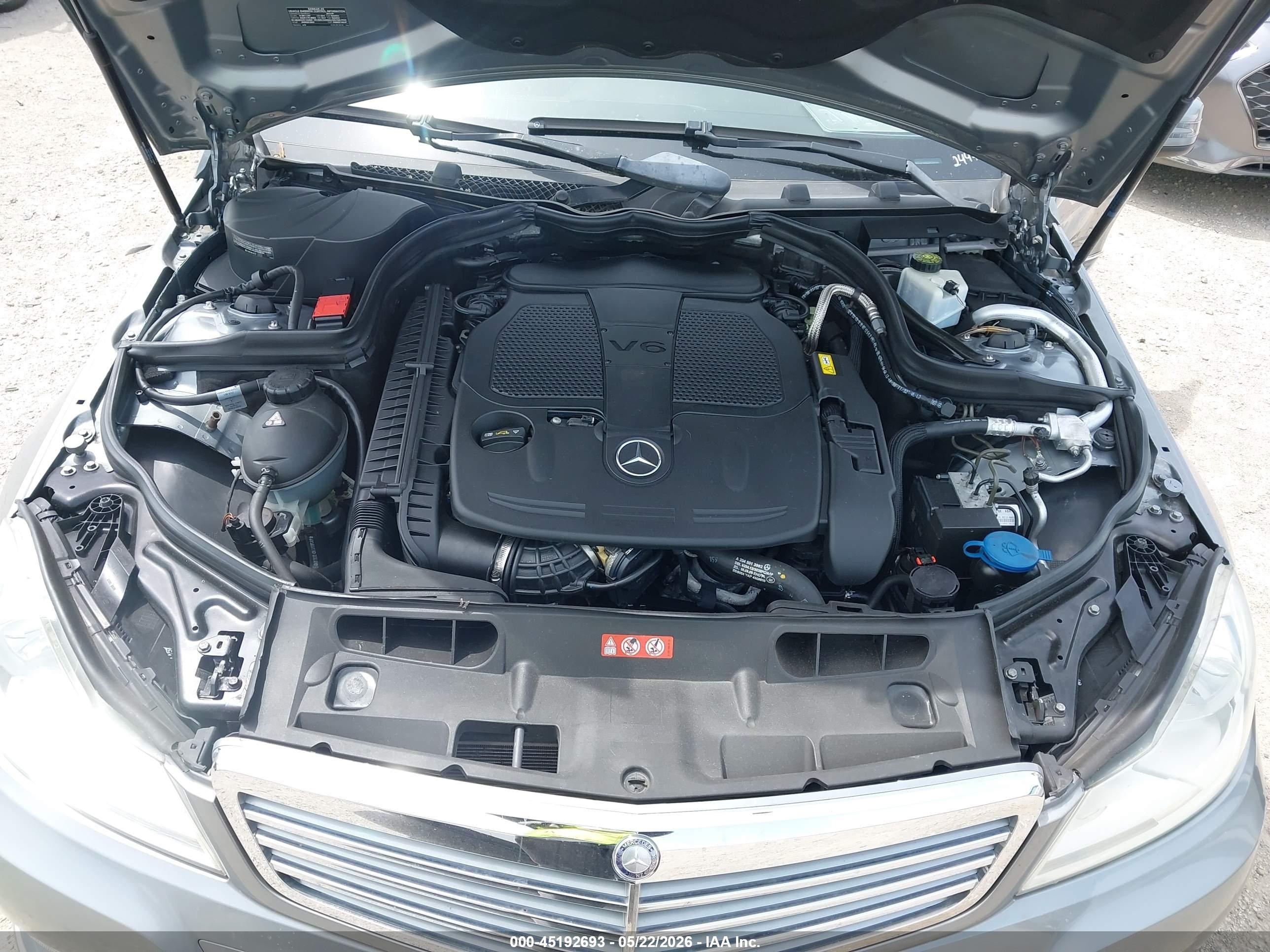 2013 Mercedes-benz C 300 Luxury 4matic Серый vin: WDDGF8AB0DR244346