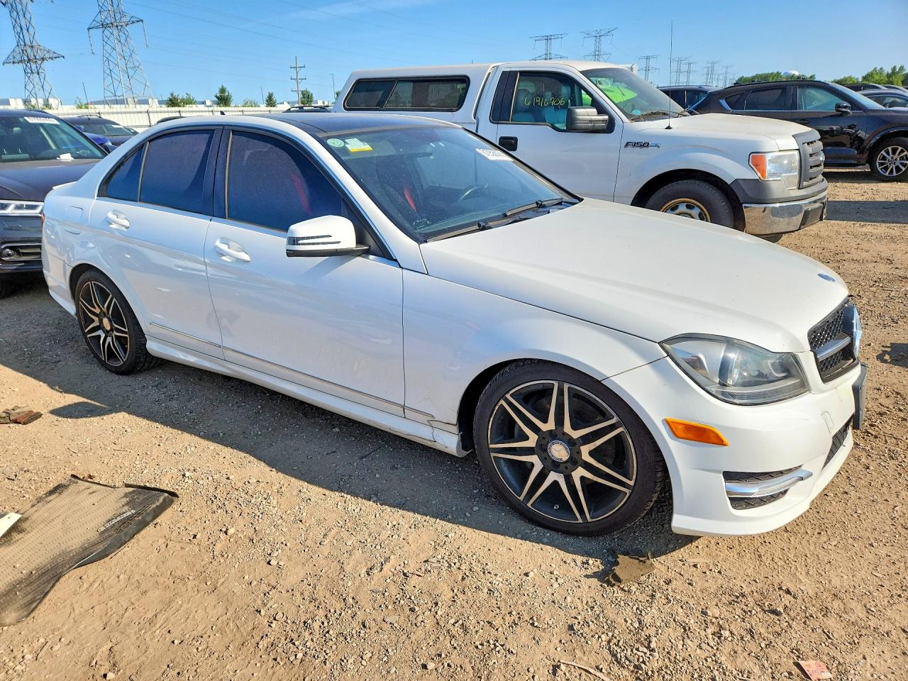 2013 Mercedes-benz C 300 4matic Белый vin: WDDGF8AB0DR253077
