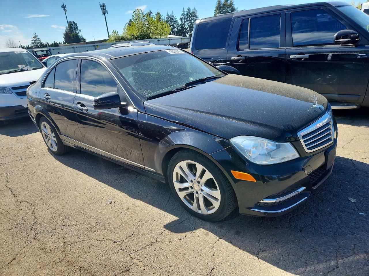 2013 Mercedes-benz C 300 4matic Black vin: WDDGF8AB0DR257095