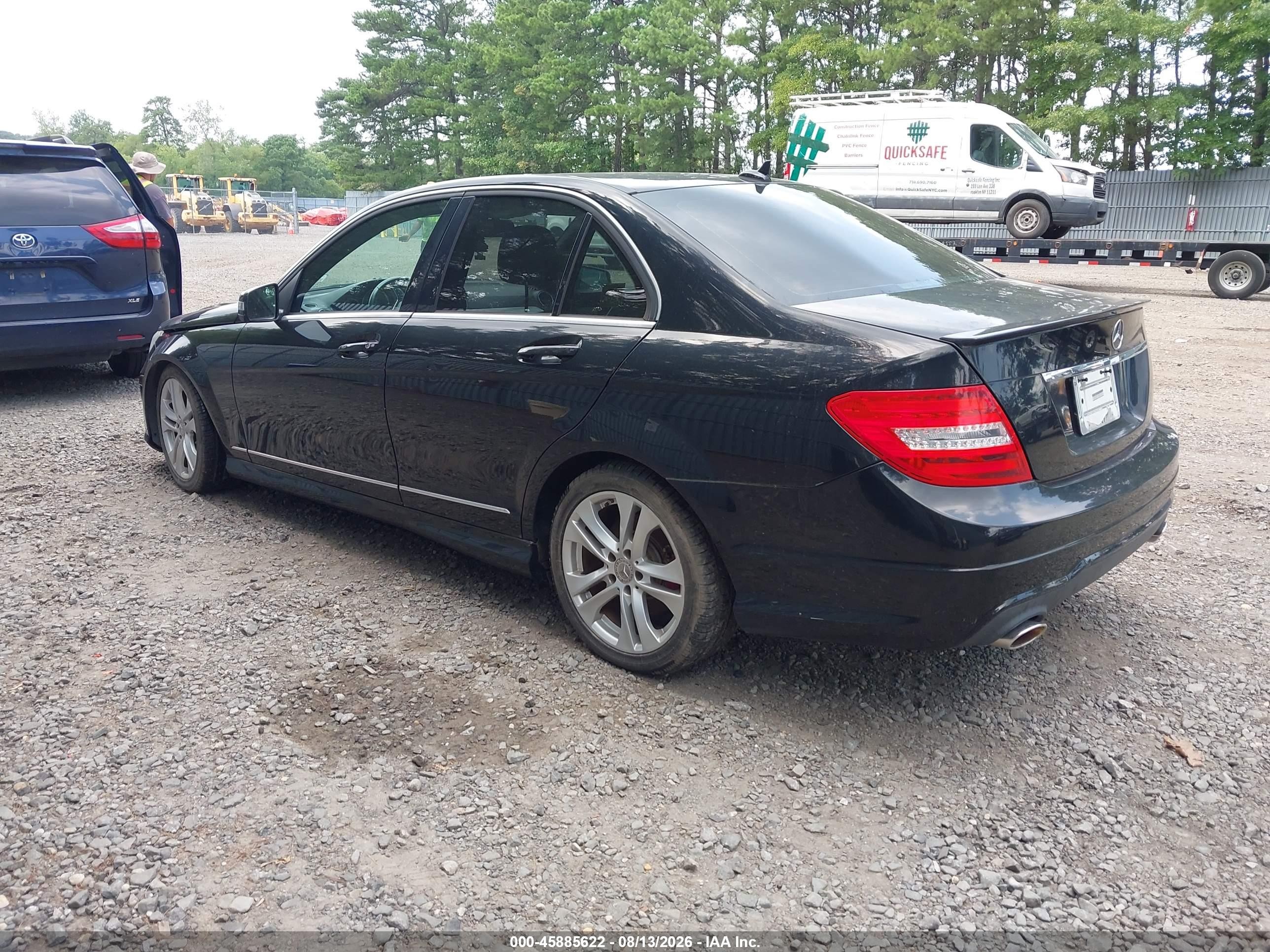 2013 Mercedes-benz C 300 Sport 4matic Черный vin: WDDGF8AB0DR269196