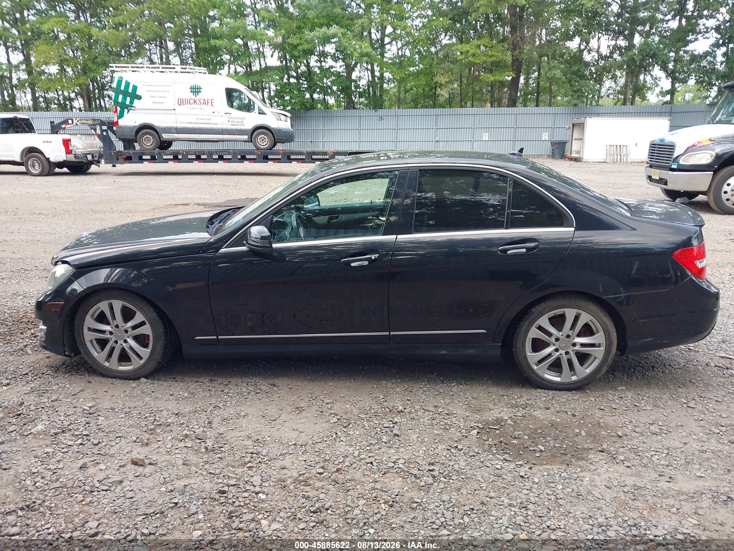 2013 Mercedes-benz C 300 Sport 4matic Черный vin: WDDGF8AB0DR269196