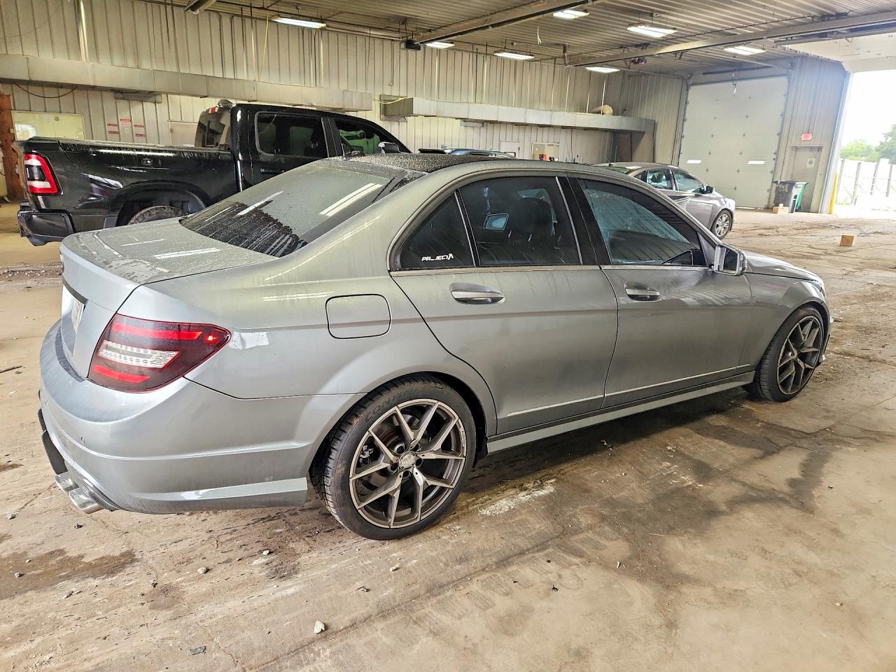 2013 Mercedes-benz C 300 4matic Silver vin: WDDGF8AB0DR270655