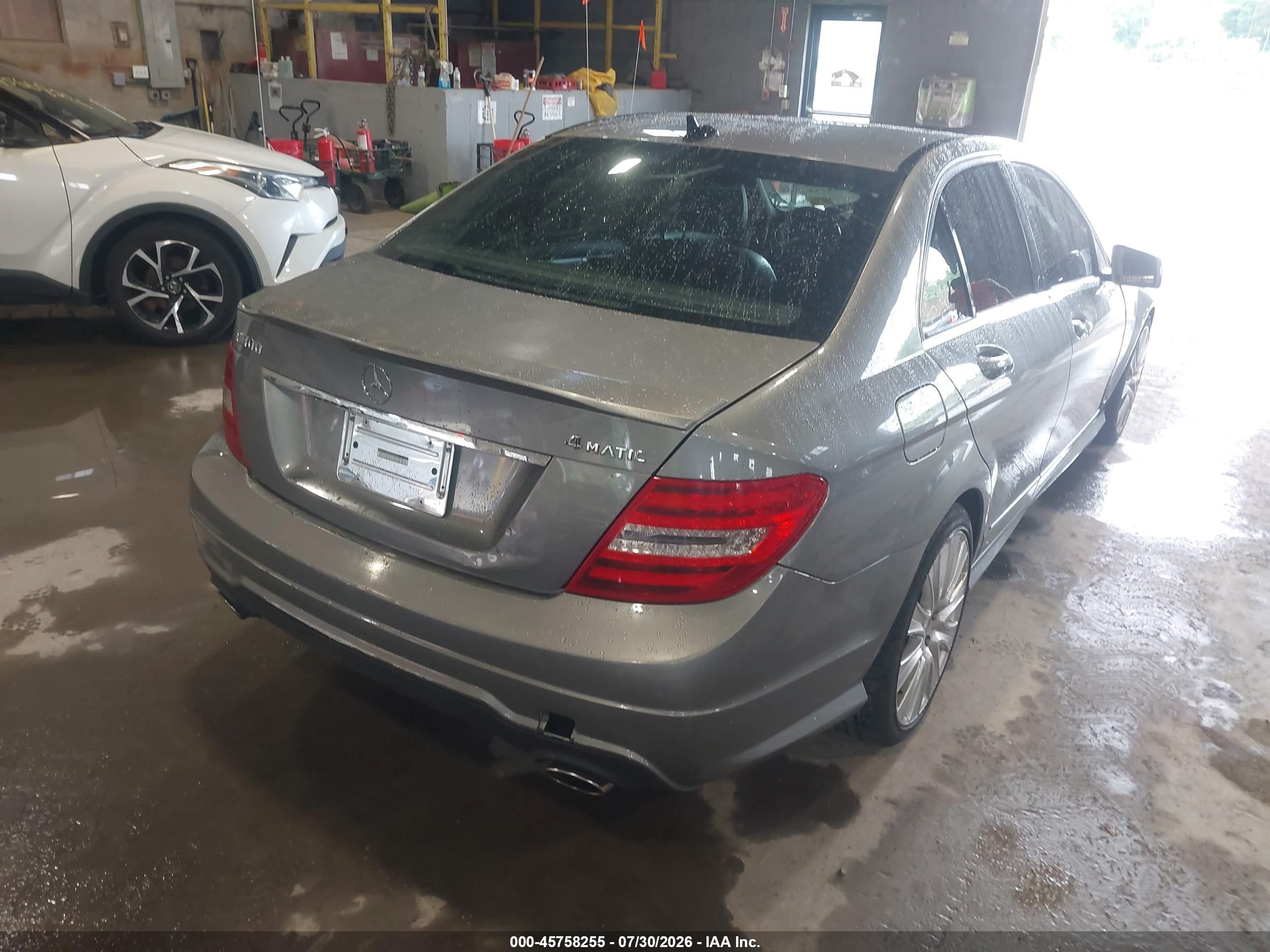 2013 Mercedes-benz C 300 Sport 4matic Gray vin: WDDGF8AB0DR283437