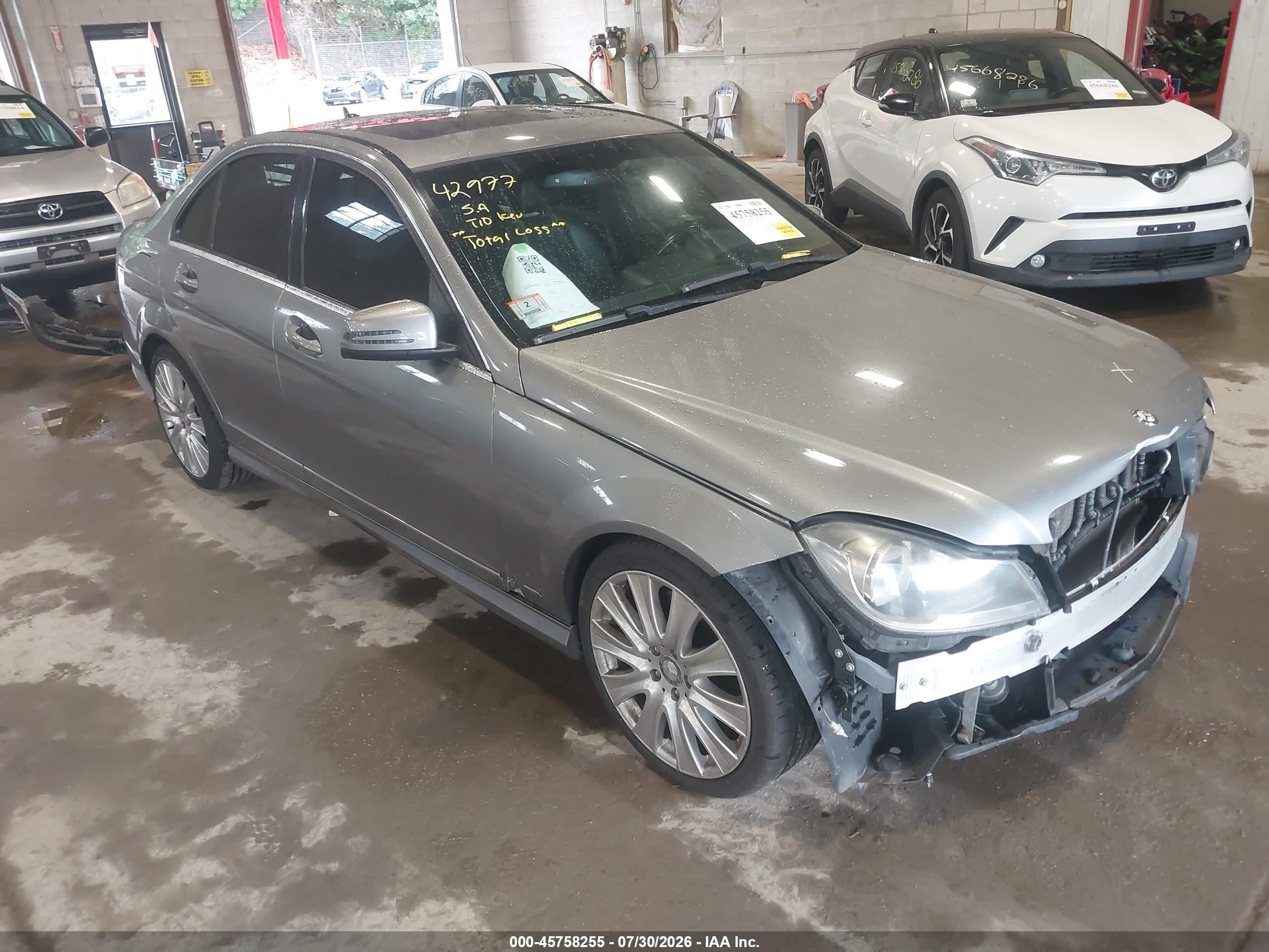 2013 Mercedes-benz C 300 Sport 4matic Gray vin: WDDGF8AB0DR283437