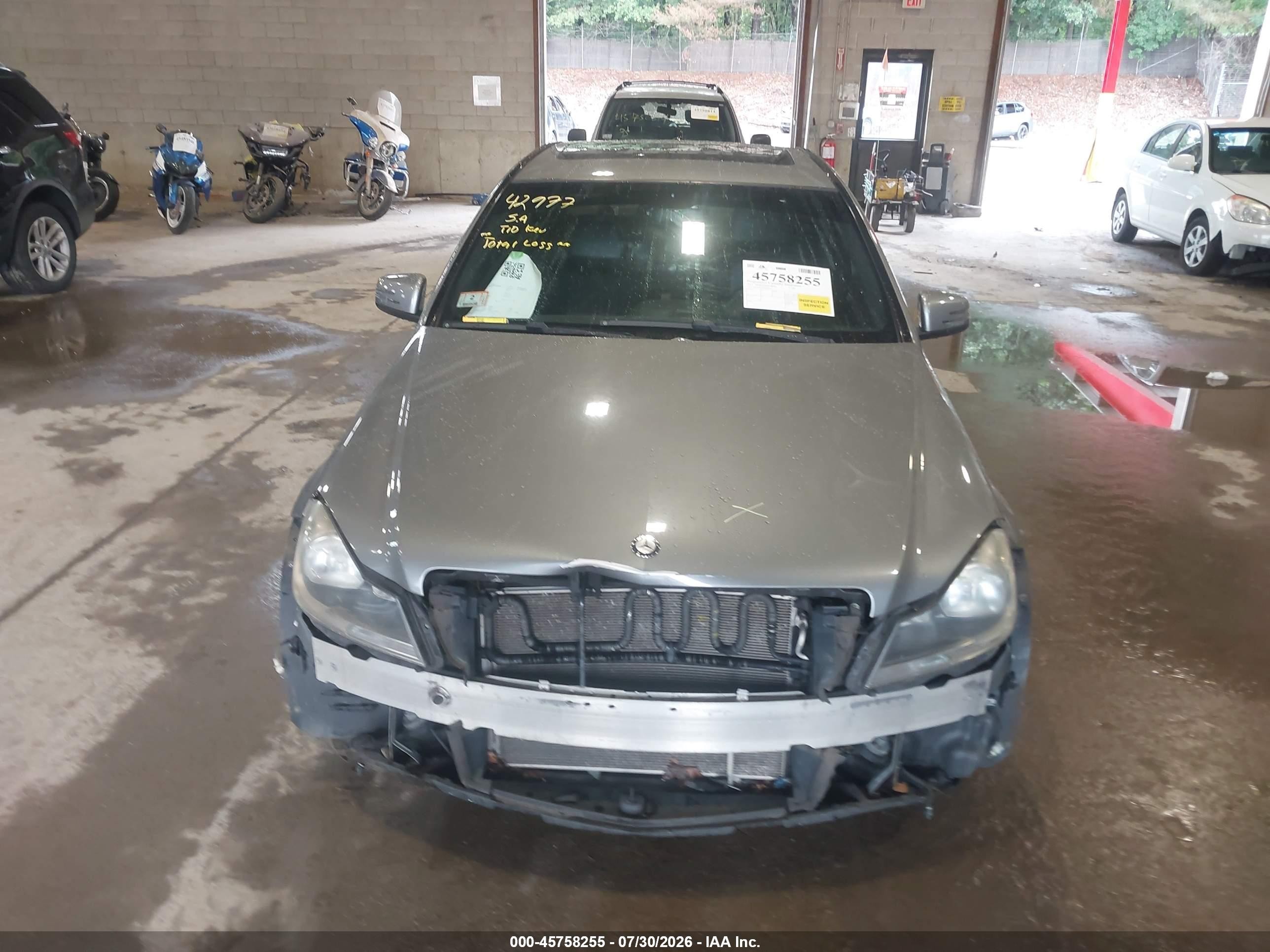 2013 Mercedes-benz C 300 Sport 4matic Gray vin: WDDGF8AB0DR283437