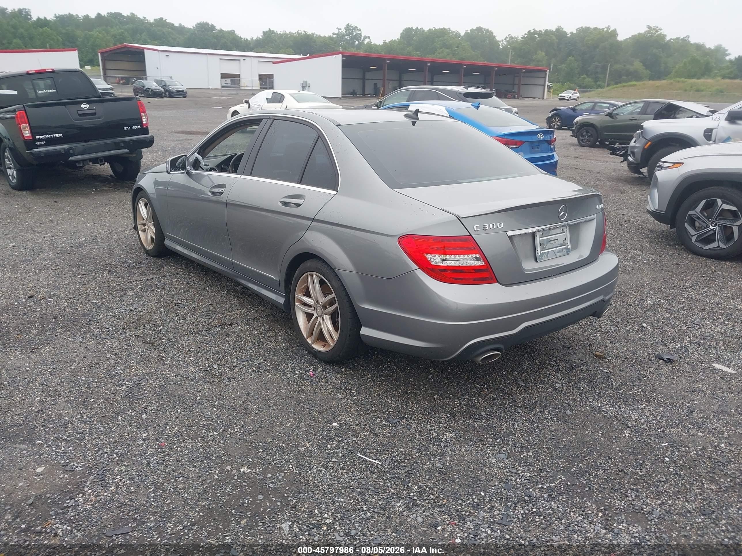 2013 Mercedes-benz C 300 Sport 4matic Silver vin: WDDGF8AB0DR284250