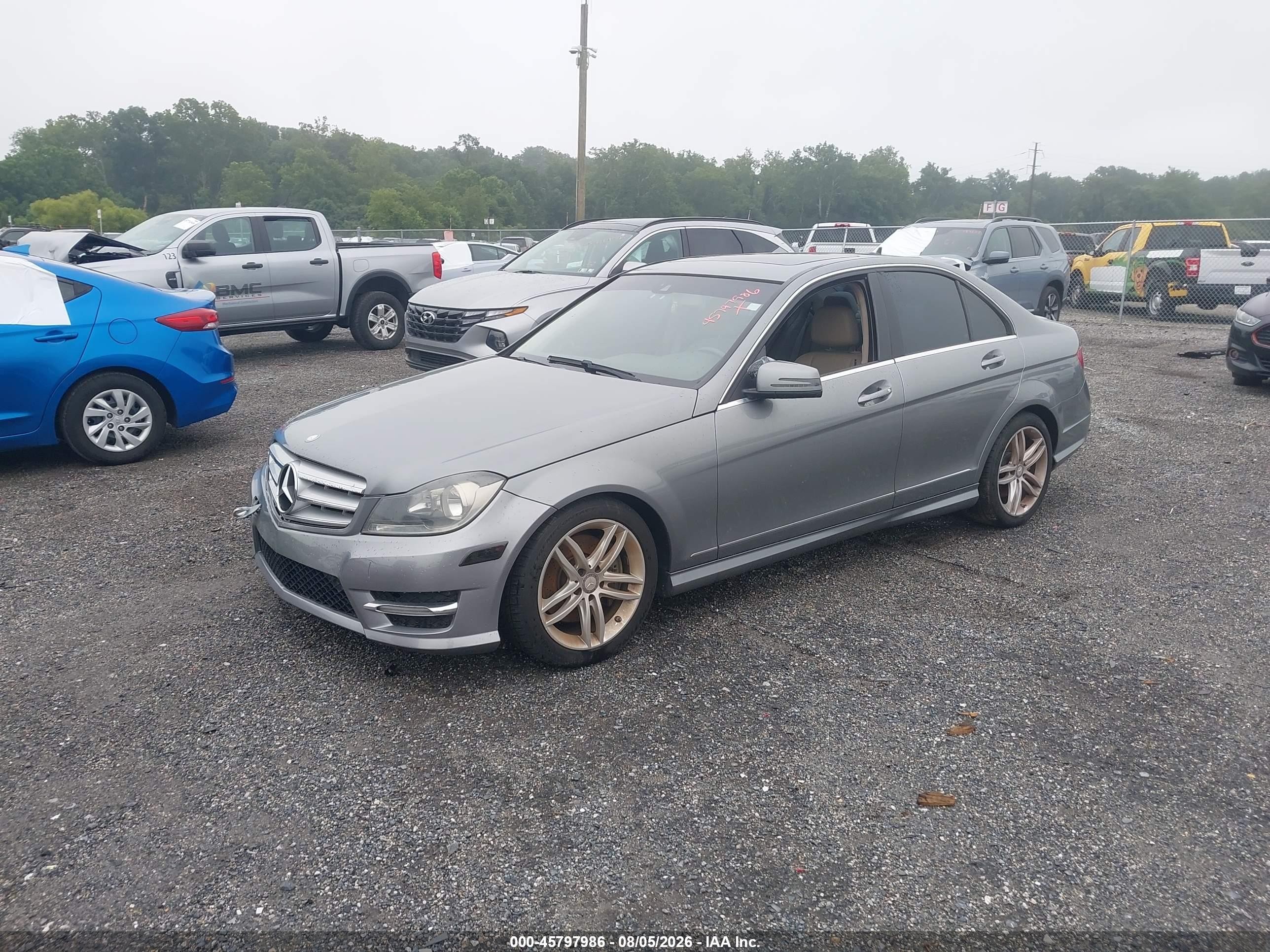 2013 Mercedes-benz C 300 Sport 4matic Silver vin: WDDGF8AB0DR284250