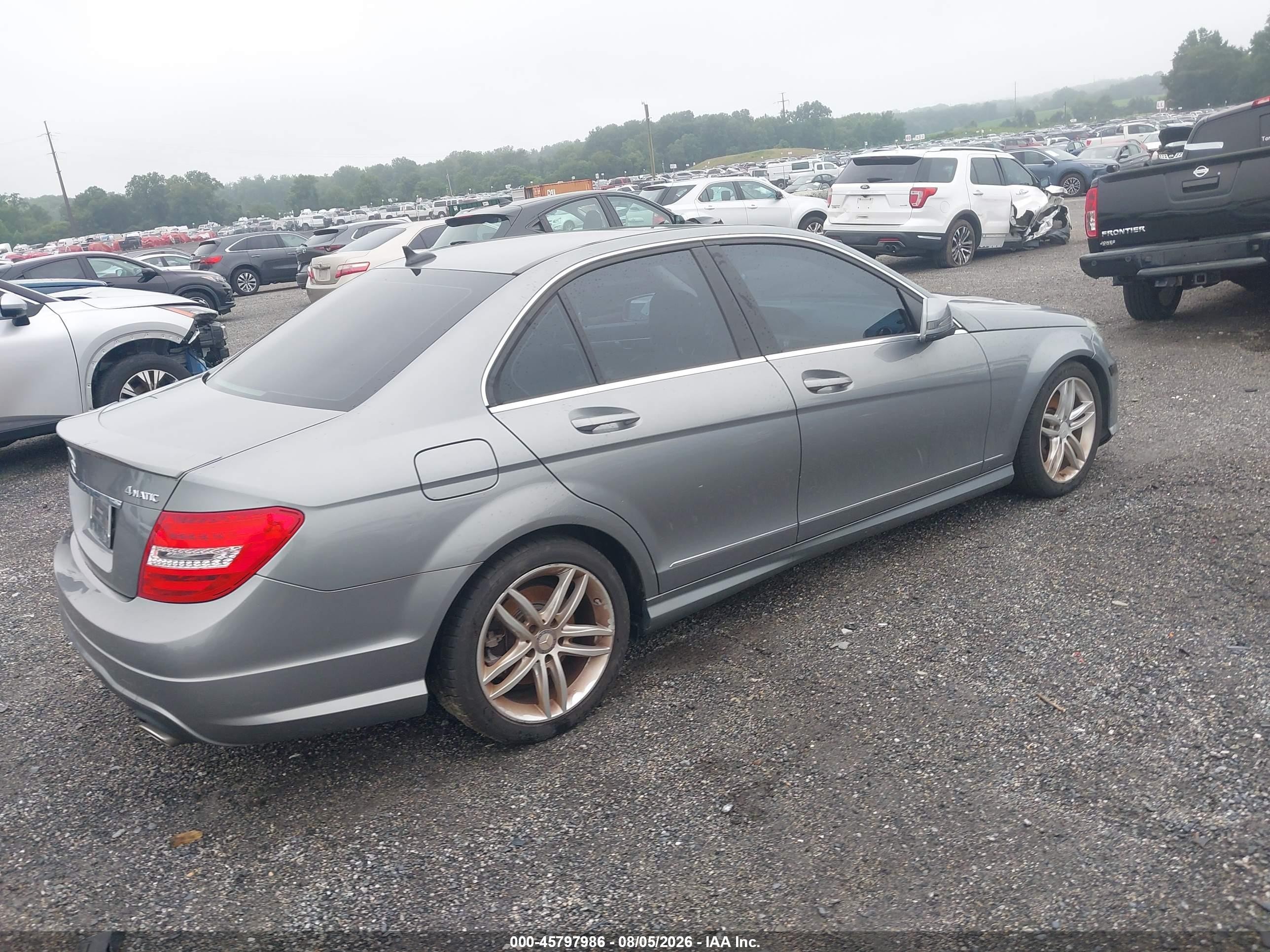 2013 Mercedes-benz C 300 Sport 4matic Silver vin: WDDGF8AB0DR284250